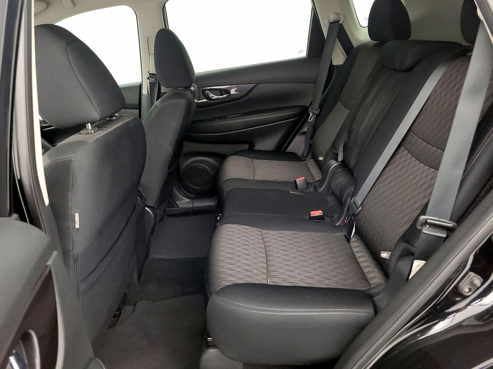 Thumbnail: 2018 Nissan Rogue - 19