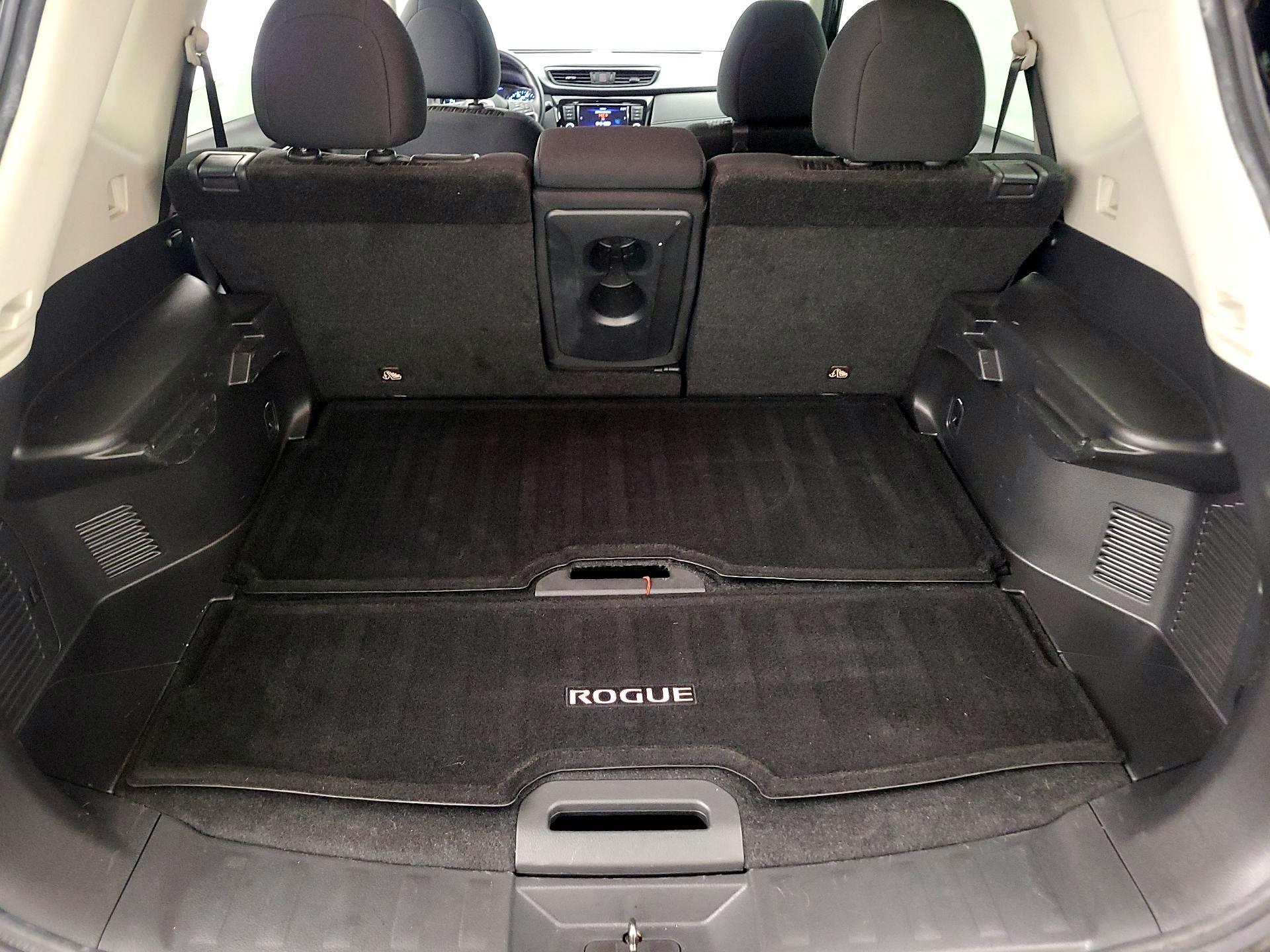 Thumbnail: 2018 Nissan Rogue - 20