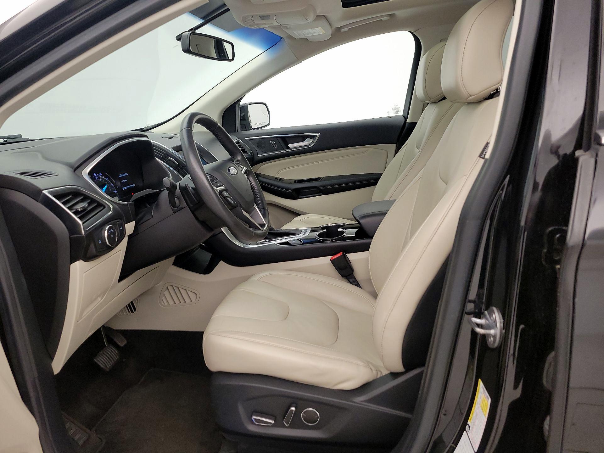 Thumbnail: 2018 Ford Edge - 11