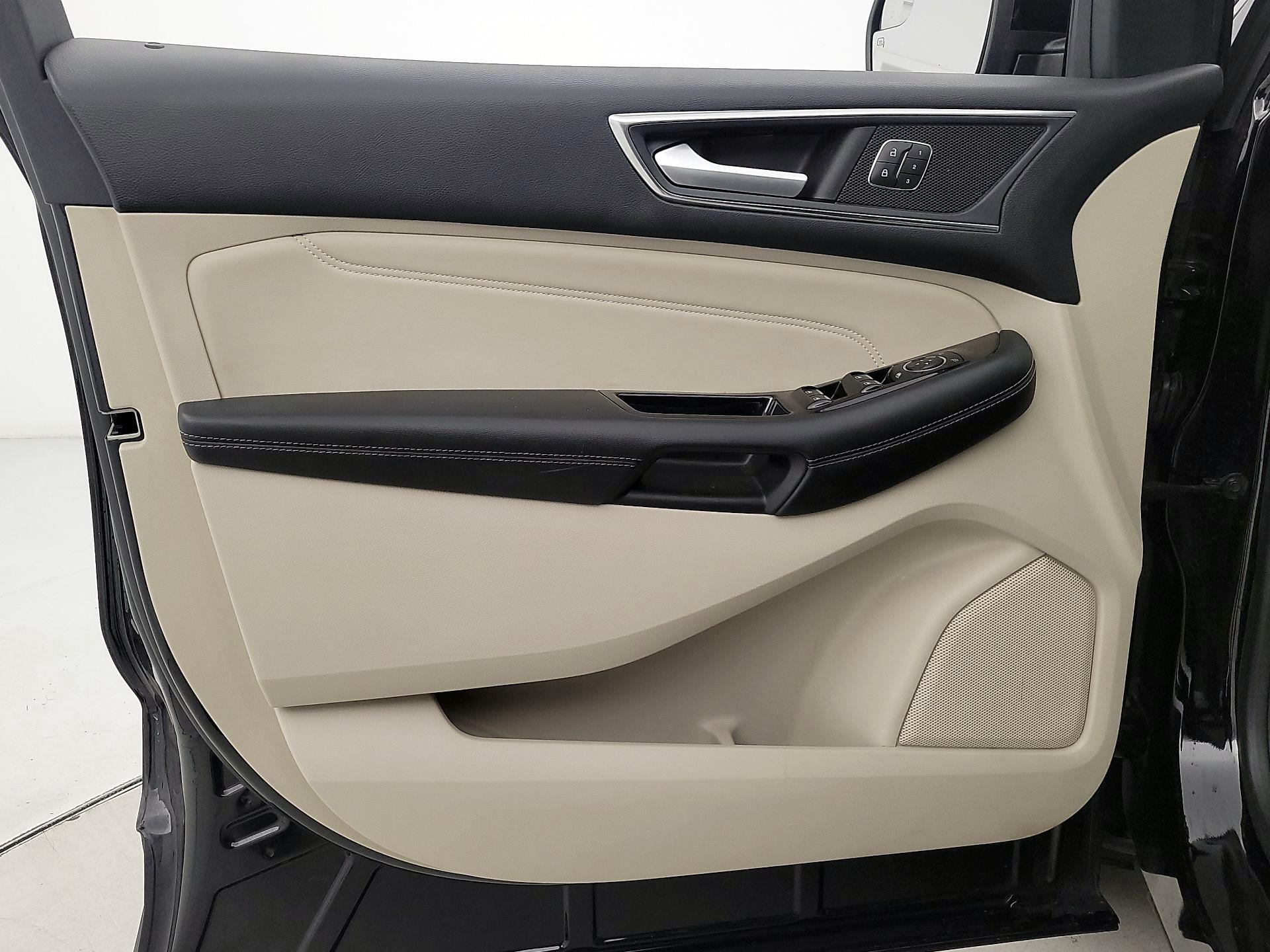 Thumbnail: 2018 Ford Edge - 12