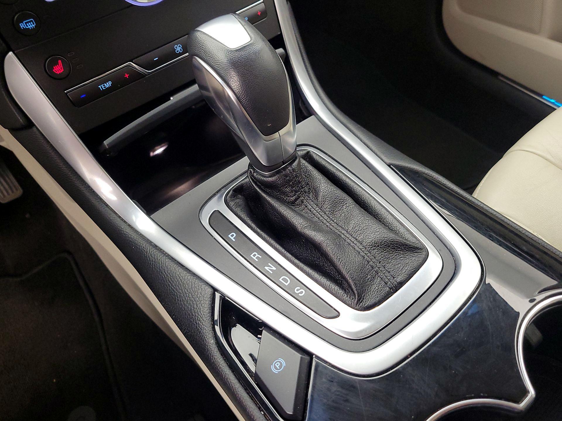 Thumbnail: 2018 Ford Edge - 18