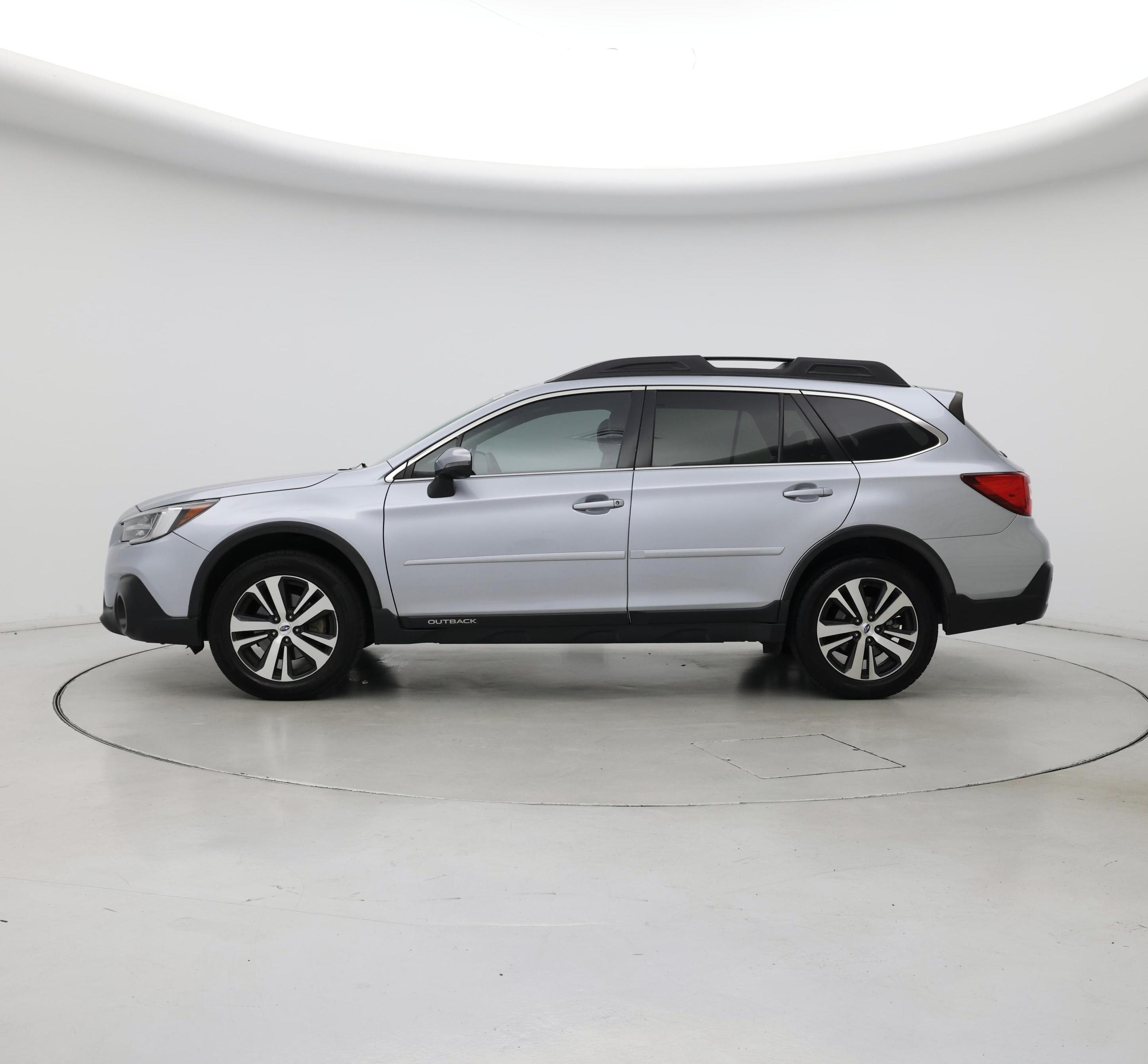 Thumbnail: 2018 Subaru Outback - 3