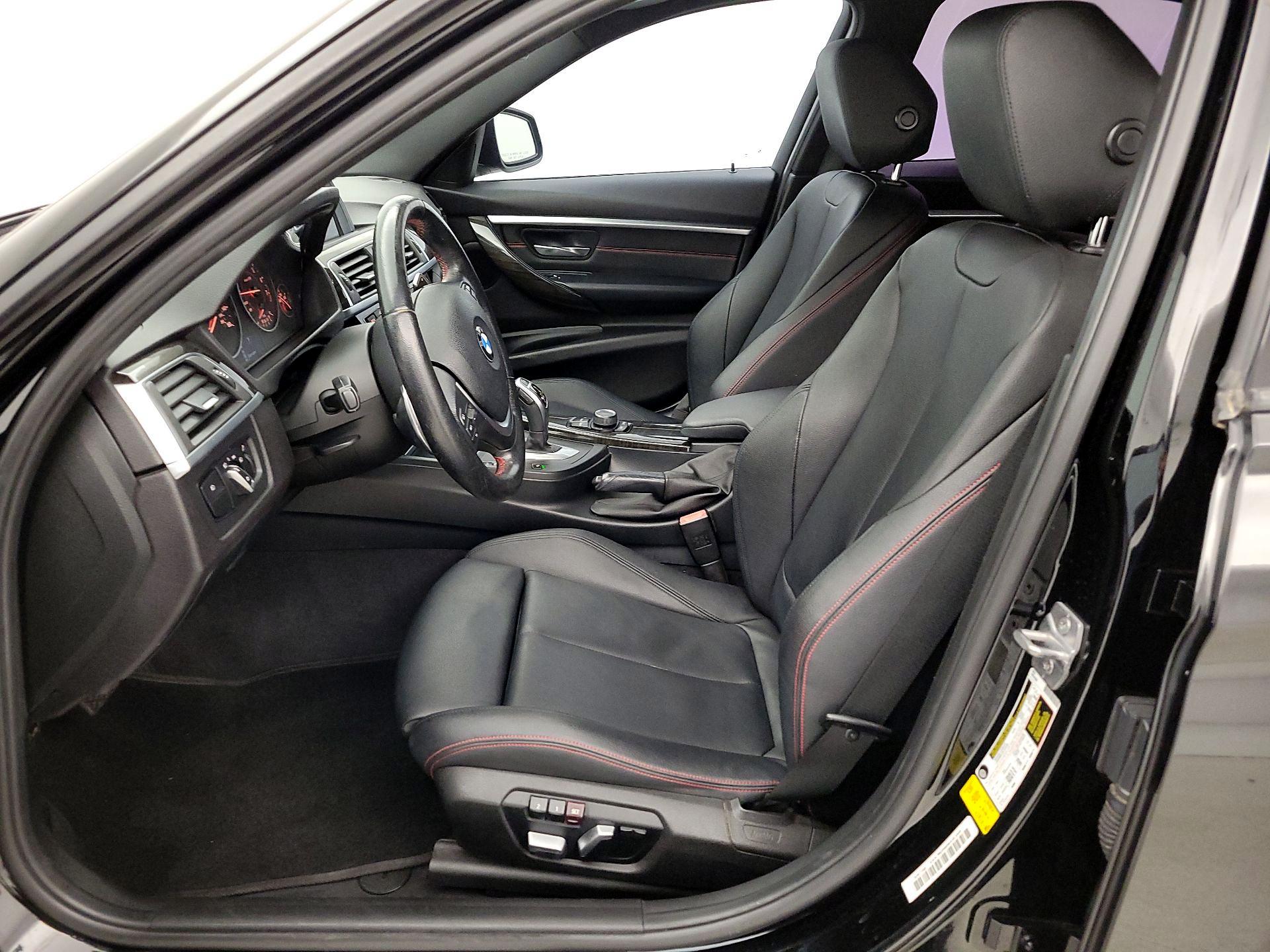 Thumbnail: 2016 BMW 3 Series - 11