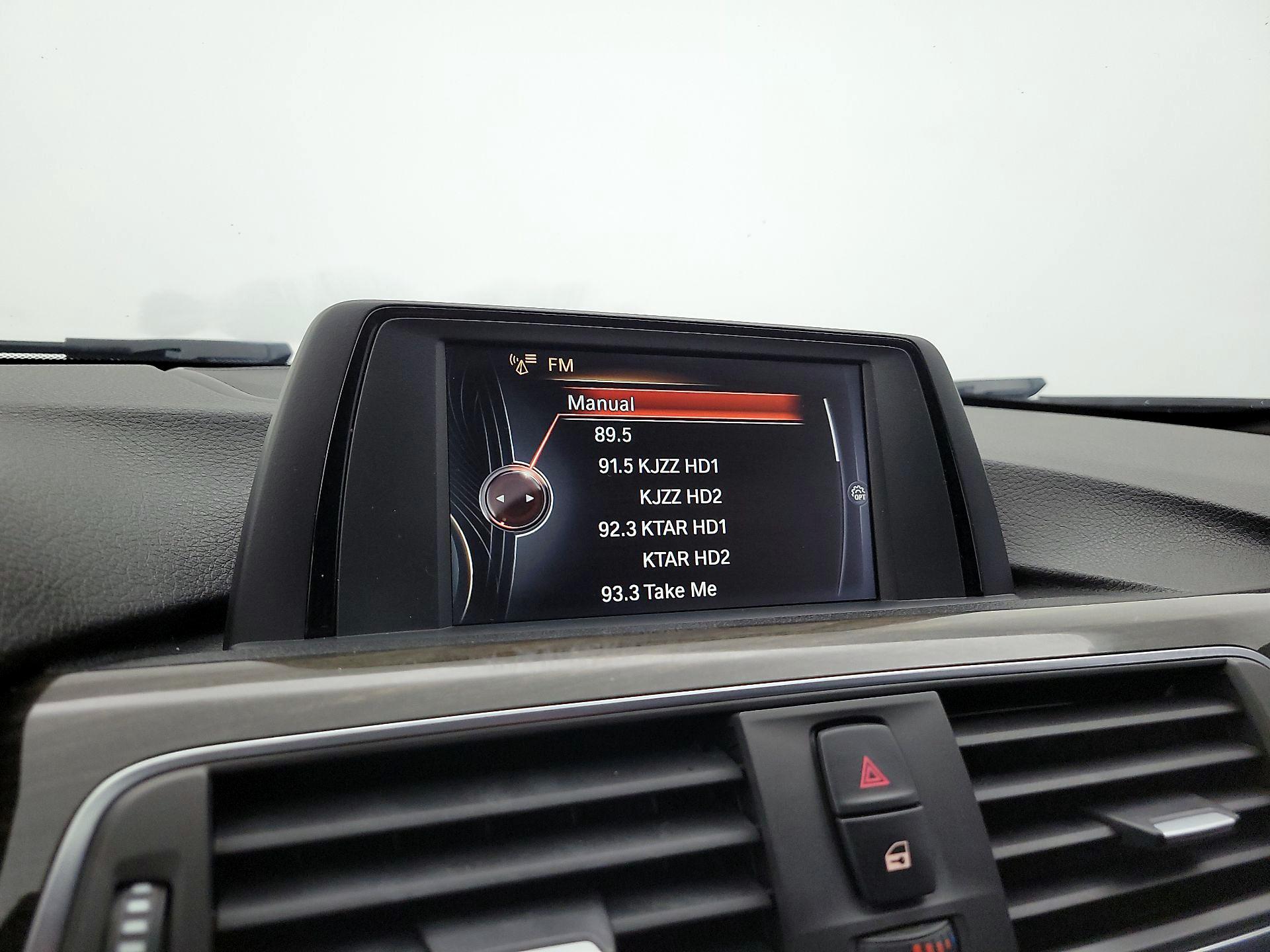 Thumbnail: 2016 BMW 3 Series - 15