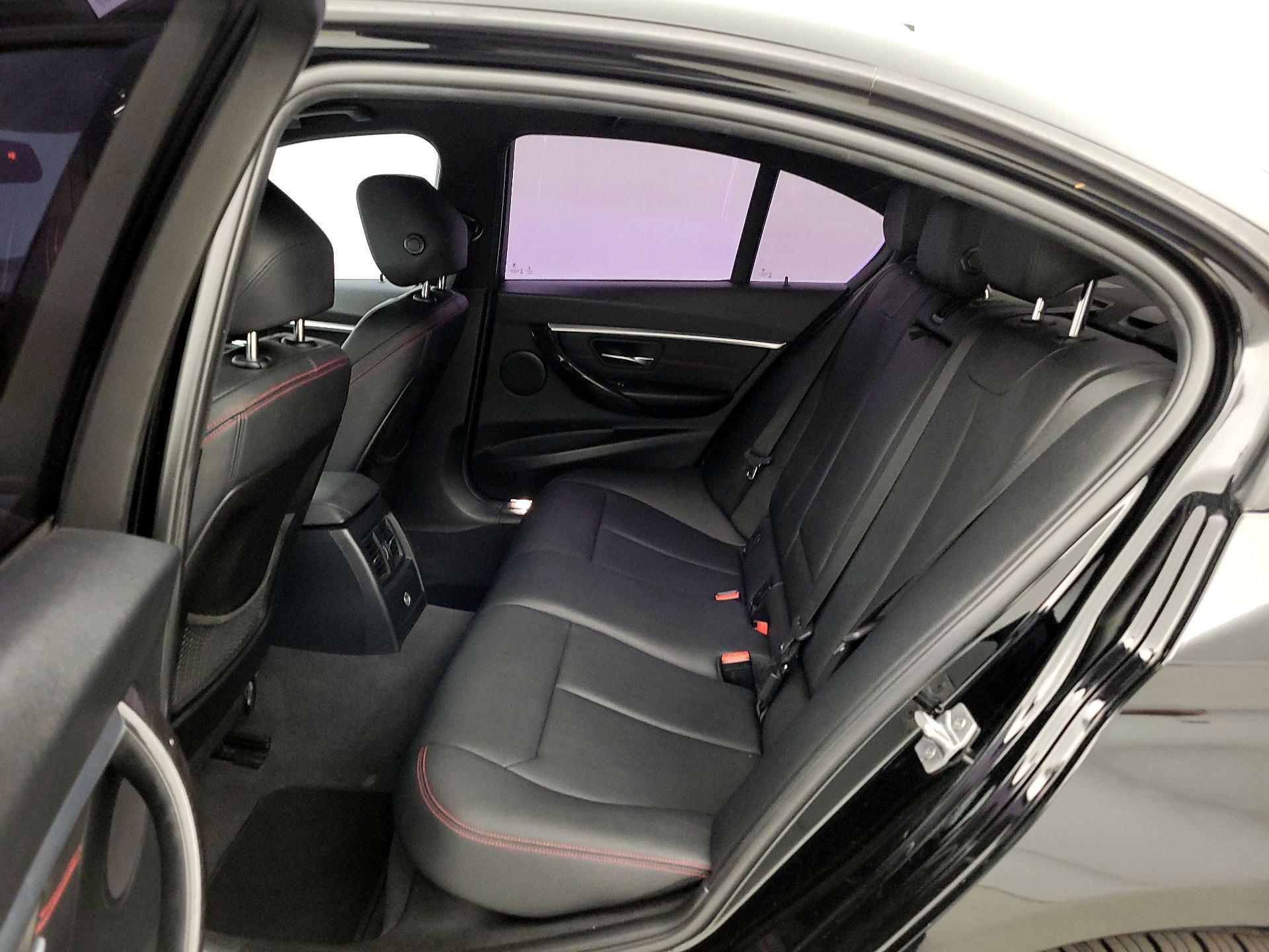 Thumbnail: 2016 BMW 3 Series - 19
