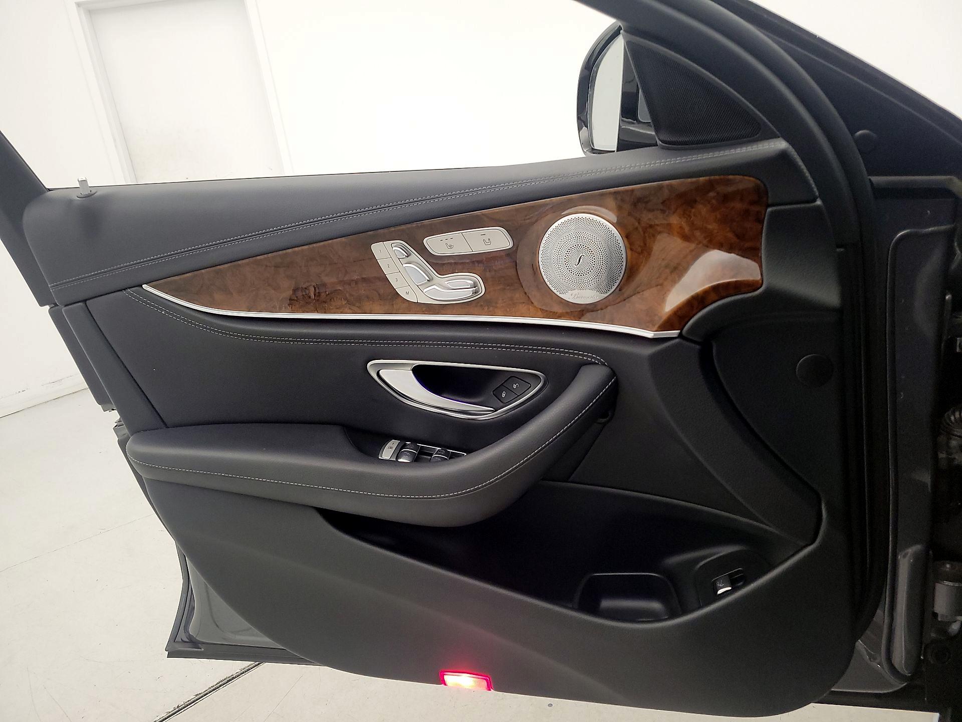 Thumbnail: 2019 Mercedes-Benz E-Class - 12