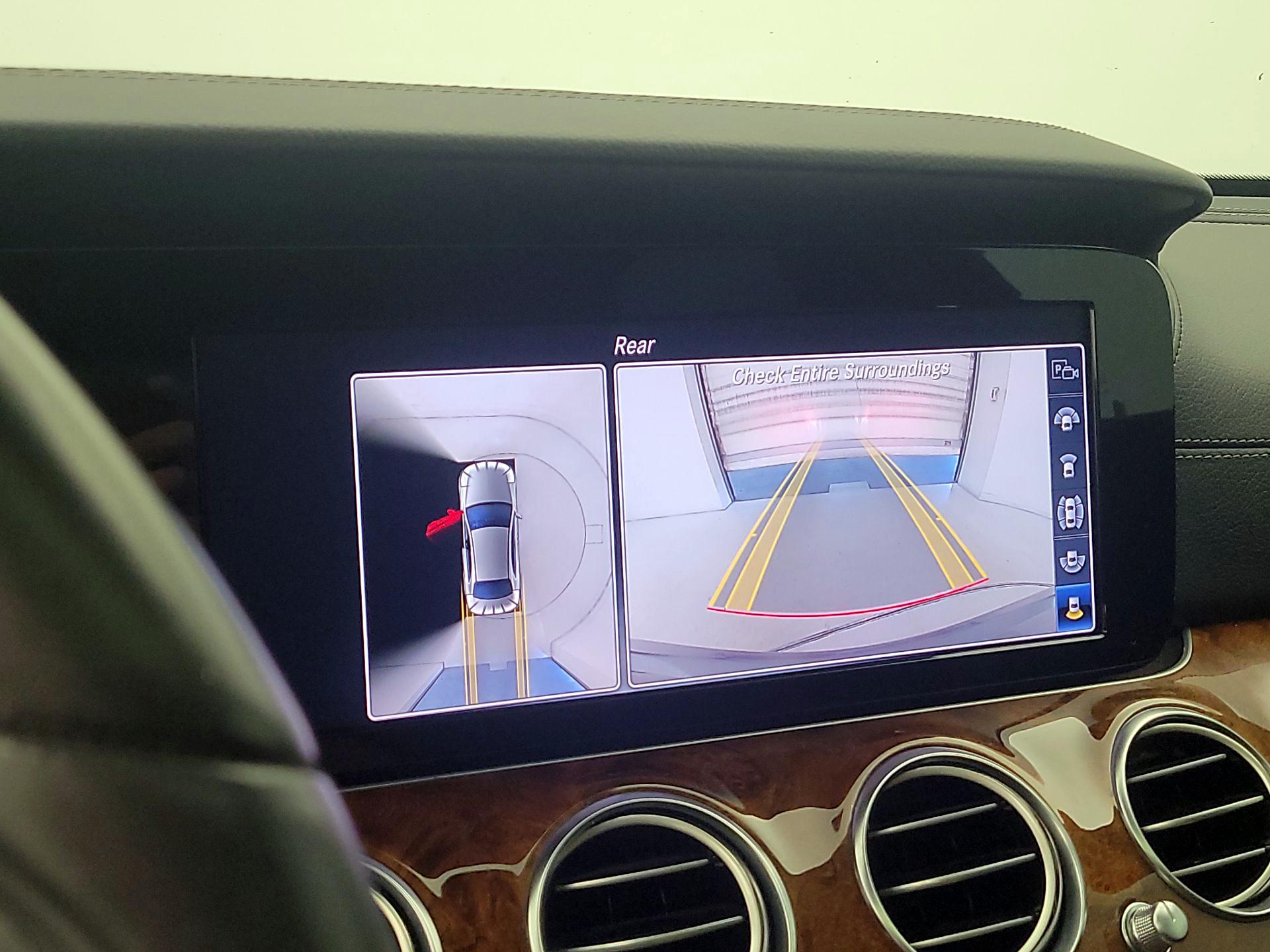 Thumbnail: 2019 Mercedes-Benz E-Class - 15