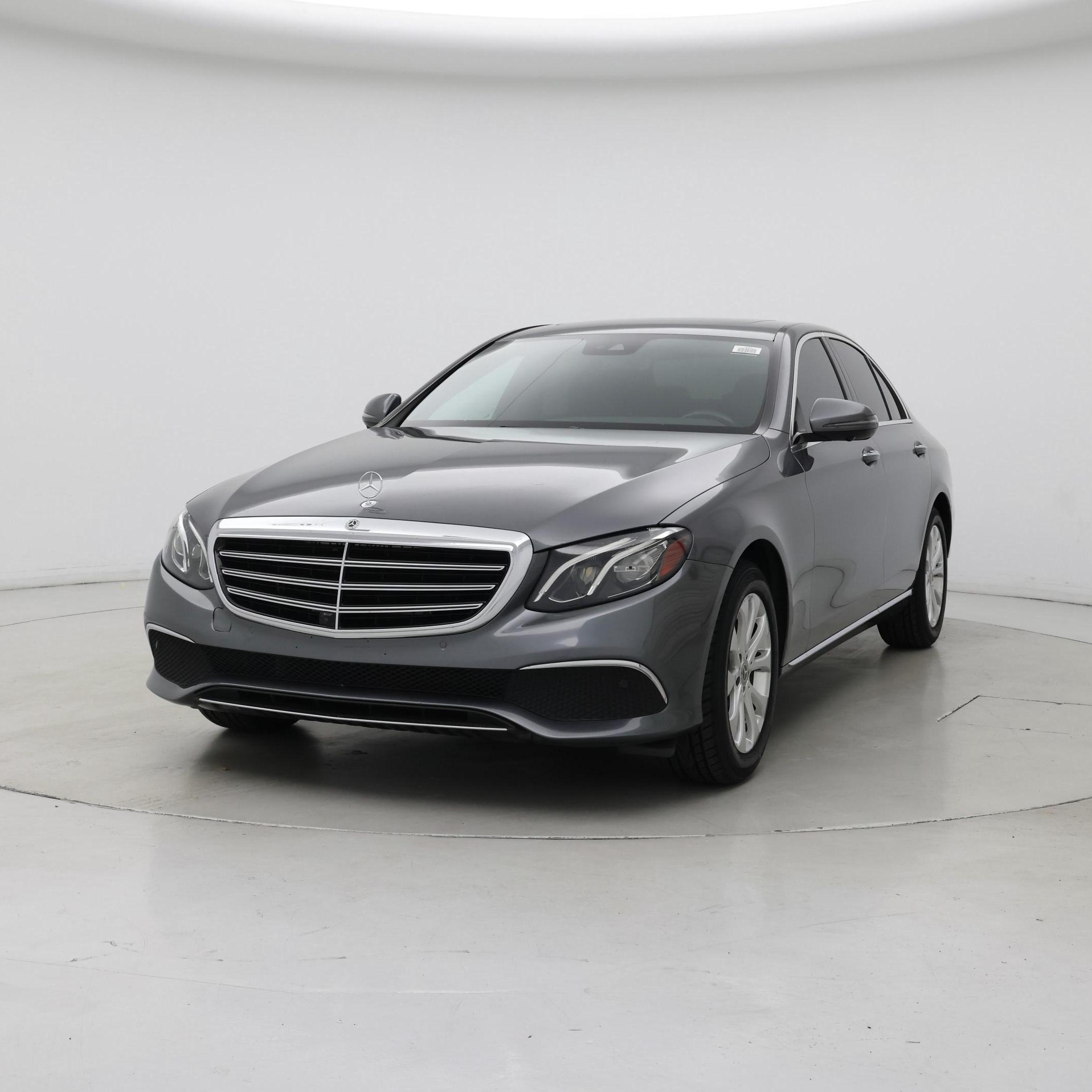 Thumbnail: 2019 Mercedes-Benz E-Class - 4