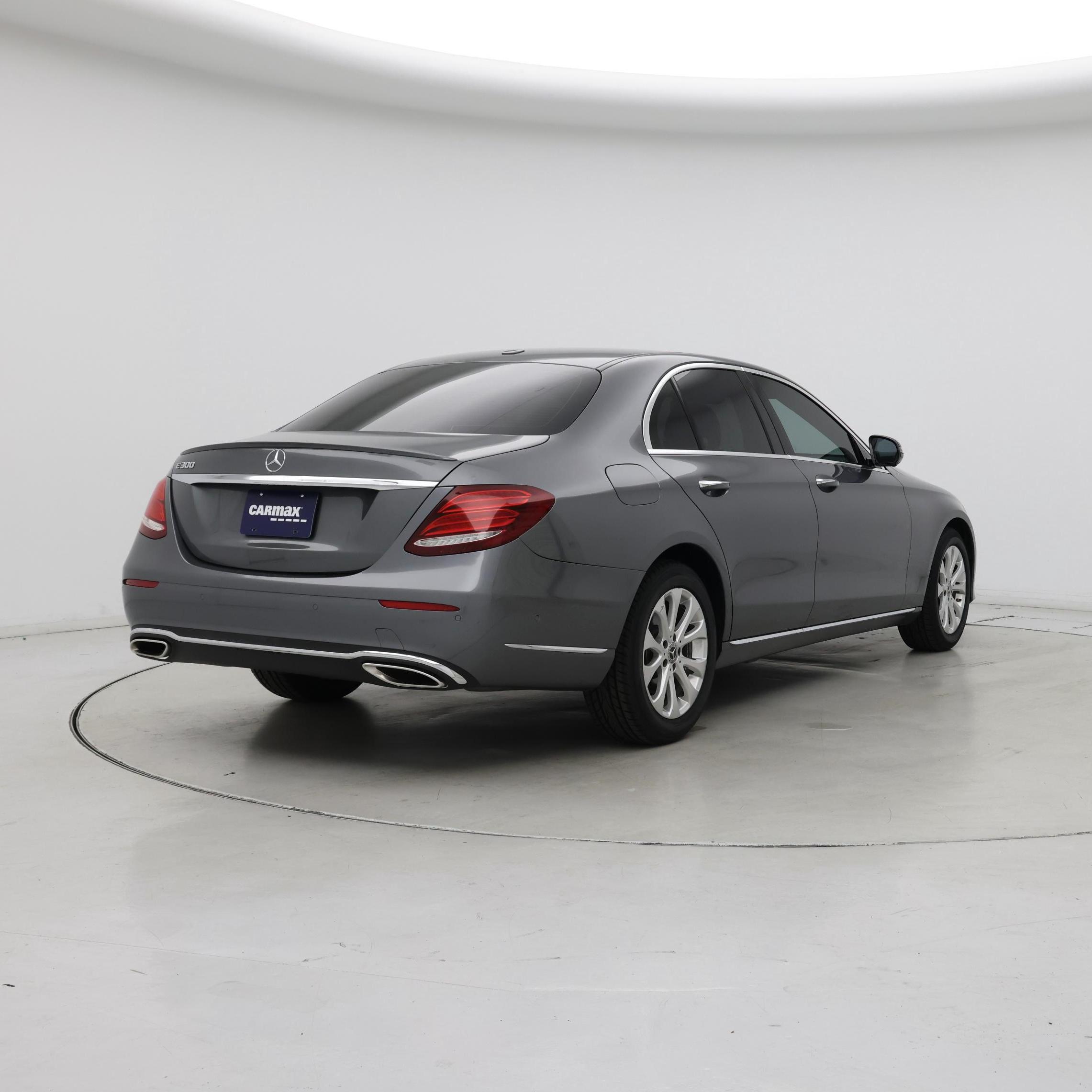 Thumbnail: 2019 Mercedes-Benz E-Class - 8