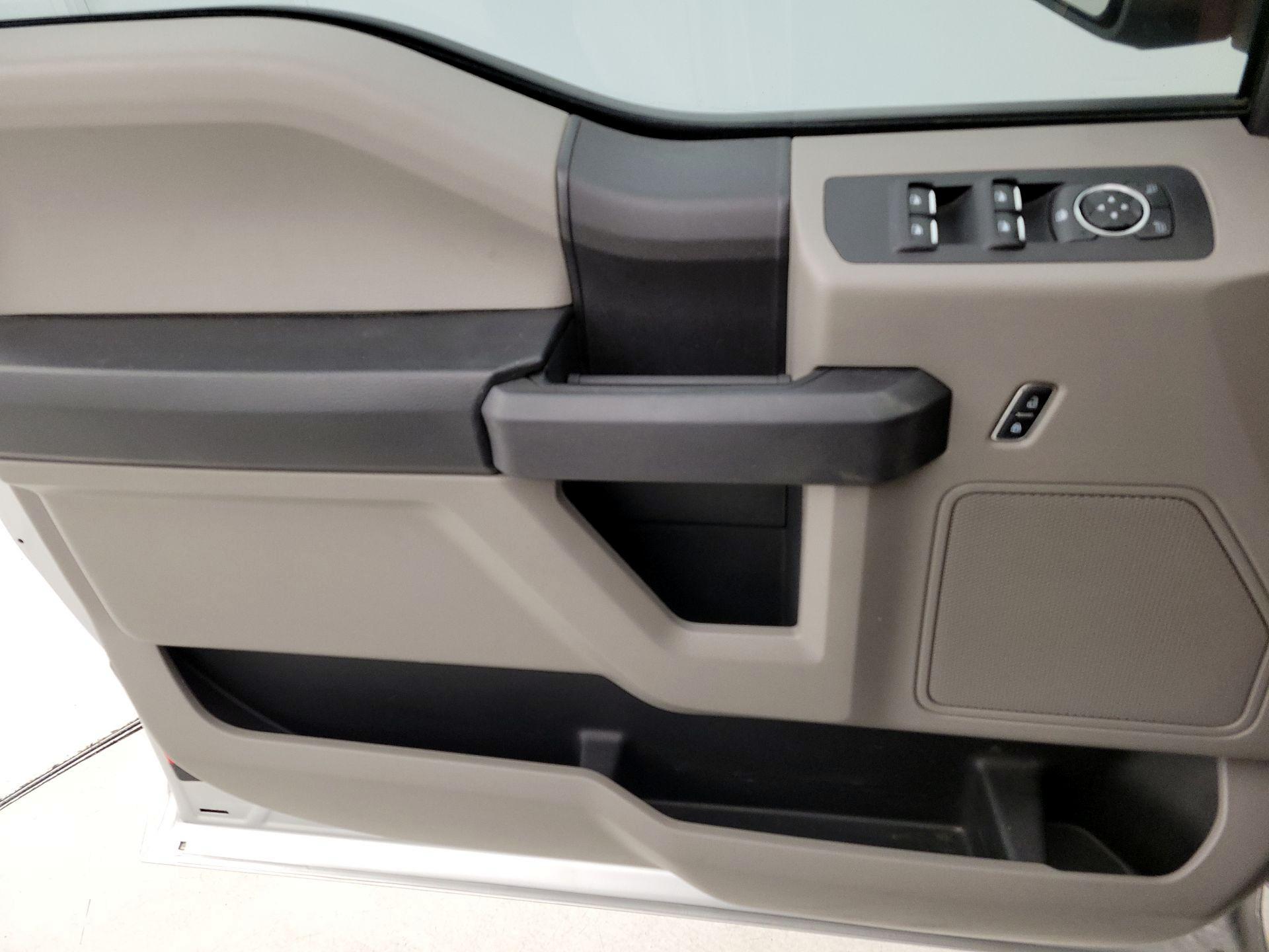Thumbnail: 2016 Ford F-150 - 12