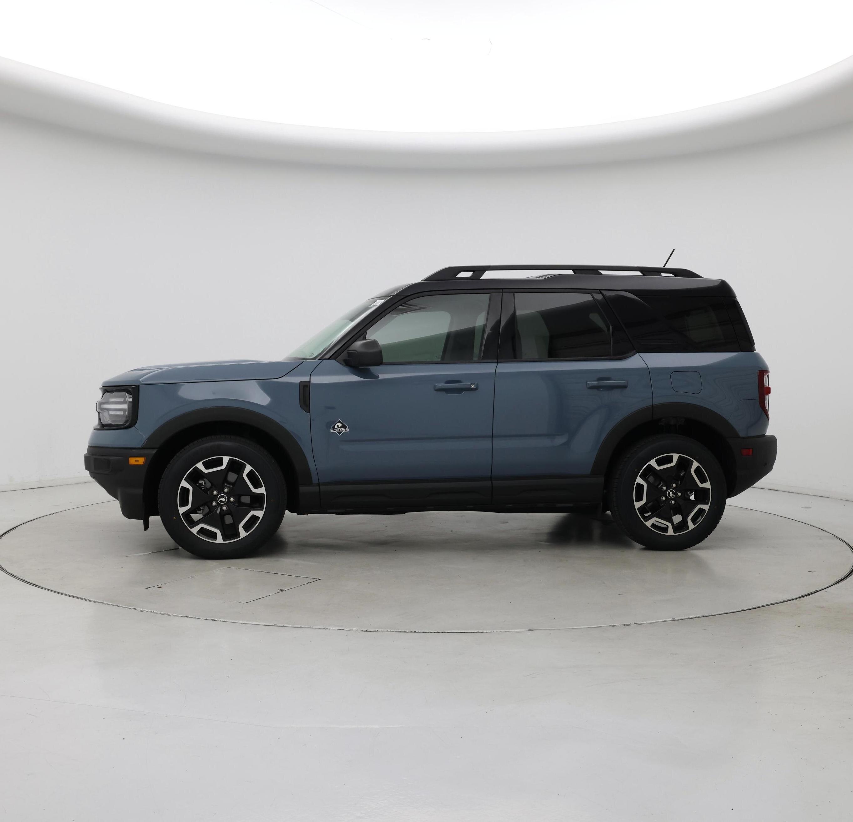 Thumbnail: 2022 Ford Bronco Sport - 3