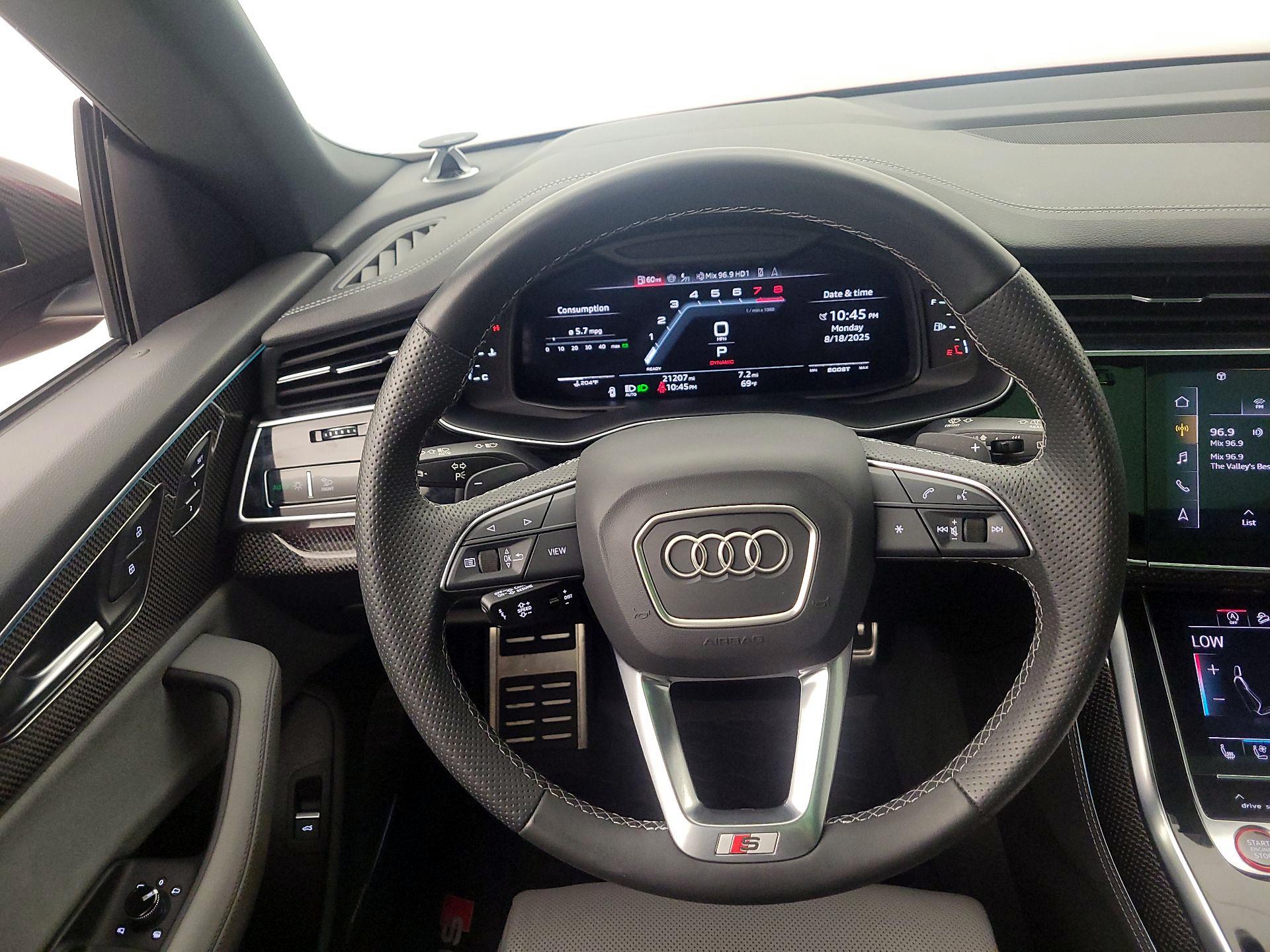 Thumbnail: 2023 Audi SQ8 - 10