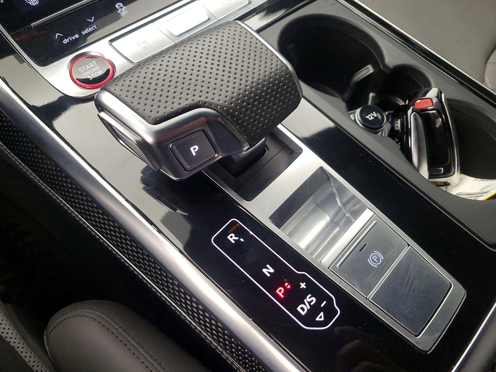 Thumbnail: 2023 Audi SQ8 - 18