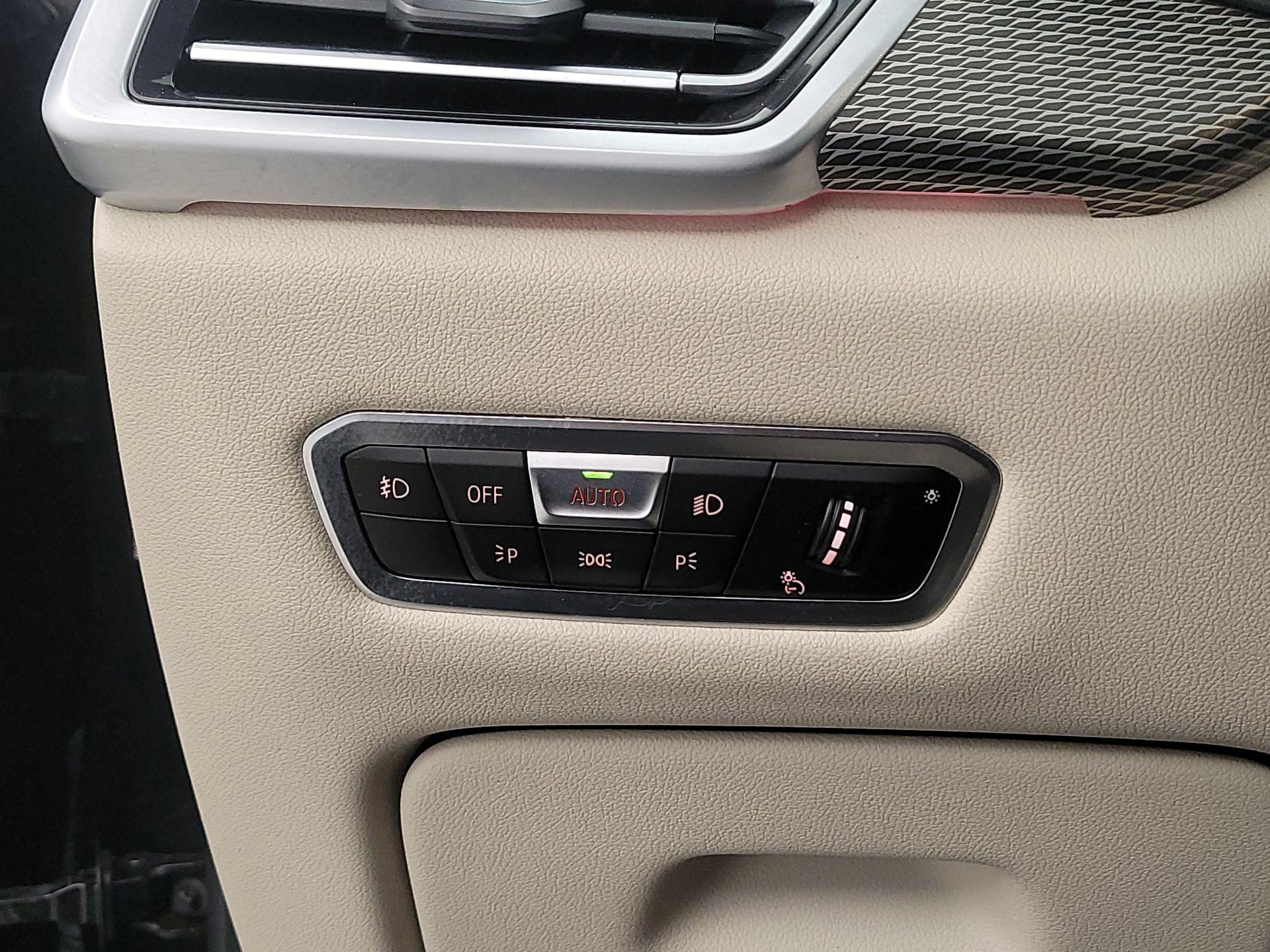 Thumbnail: 2021 BMW X6 - 13