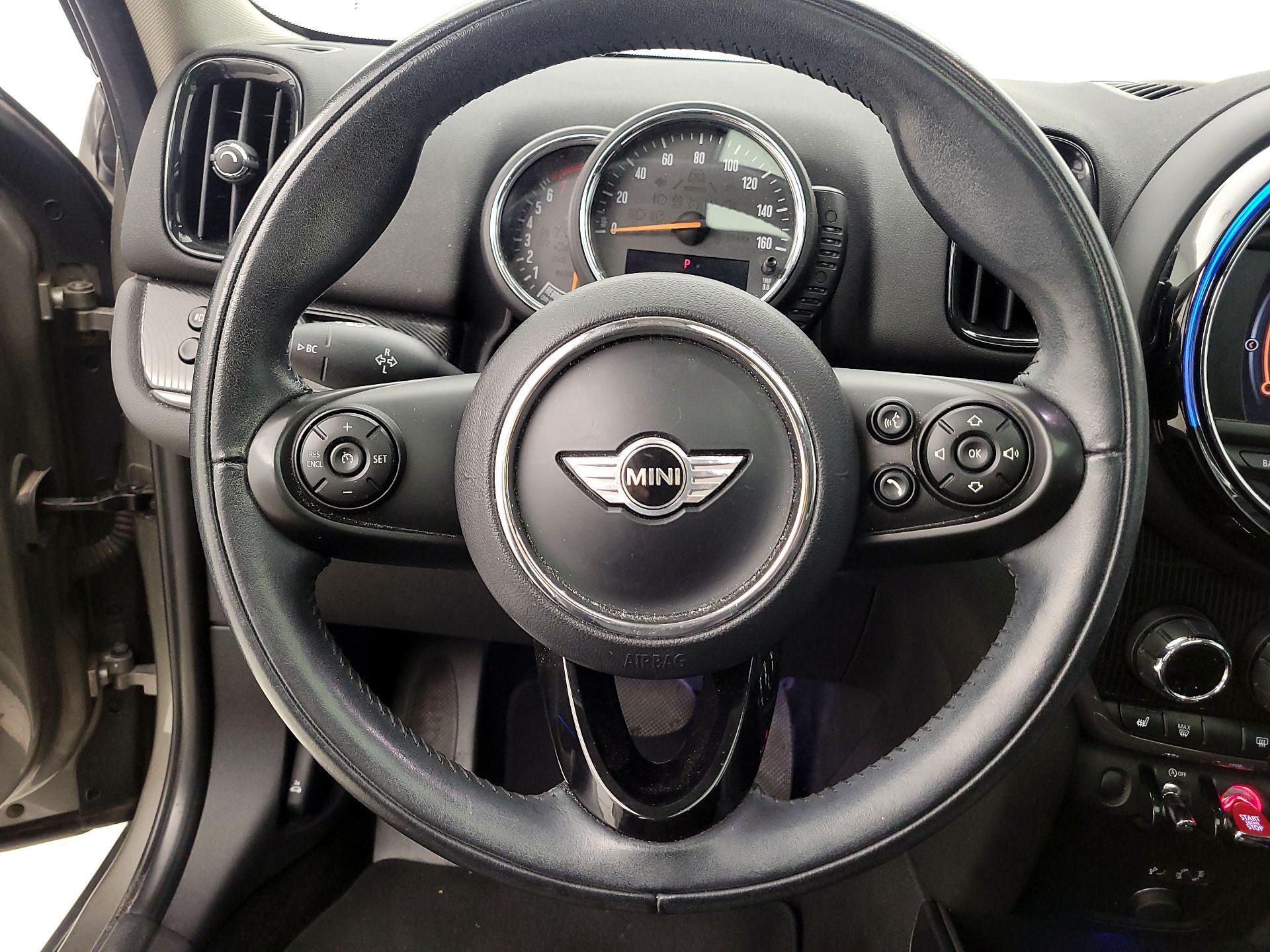Thumbnail: 2017 MINI Cooper Countryman - 10