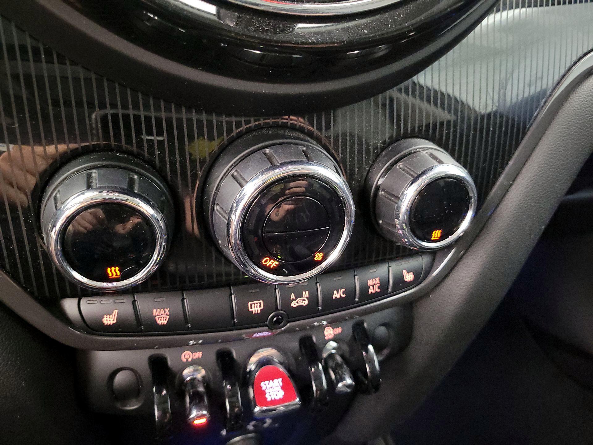 Thumbnail: 2017 MINI Cooper Countryman - 16