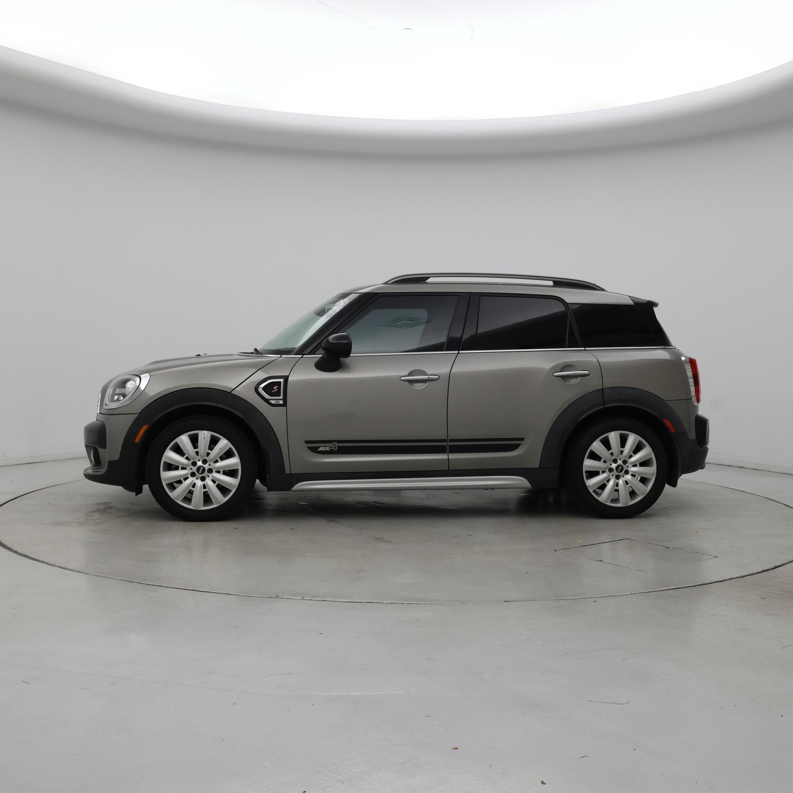 Thumbnail: 2017 MINI Cooper Countryman - 3
