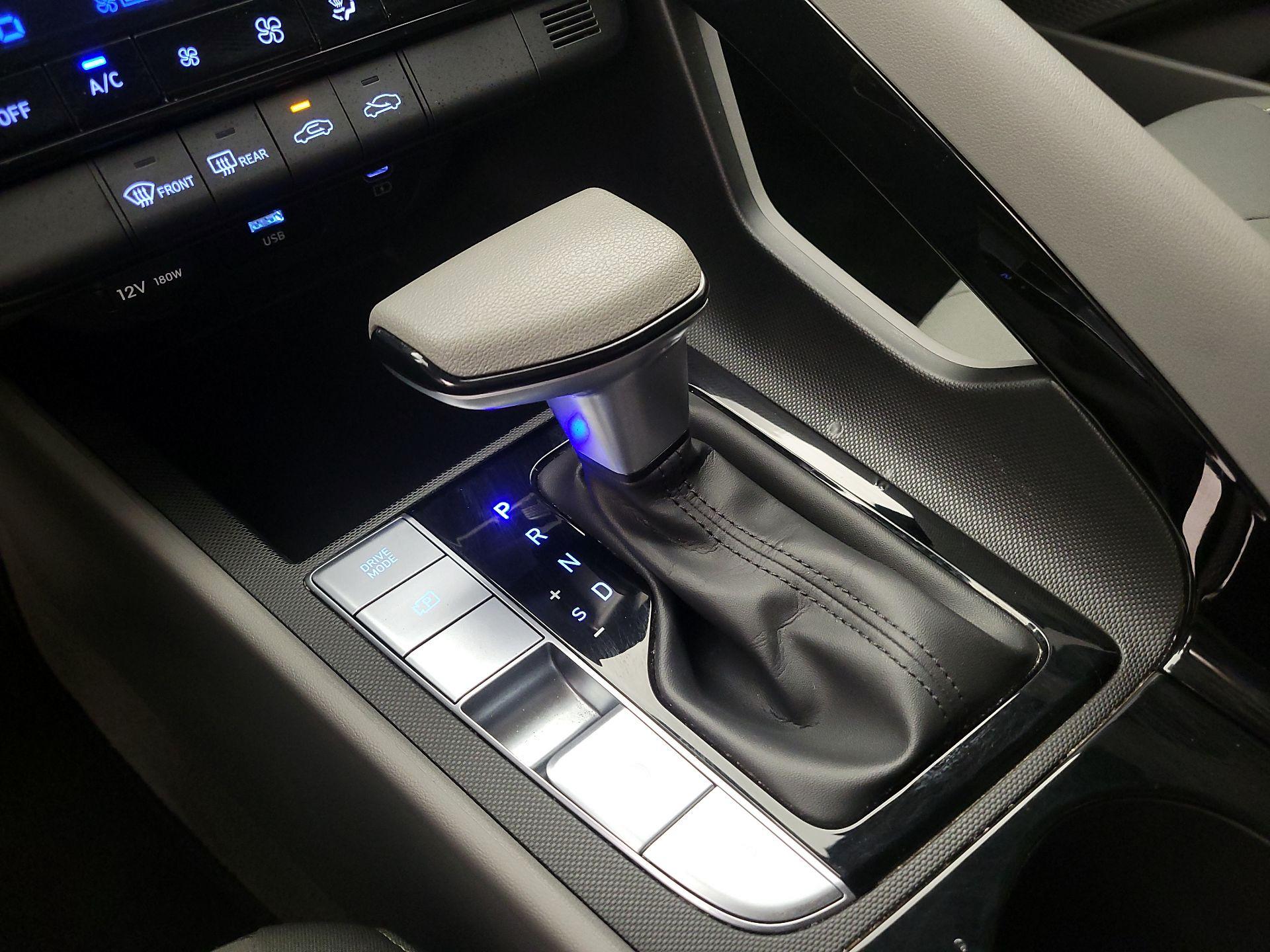 Thumbnail: 2024 Hyundai Elantra - 18