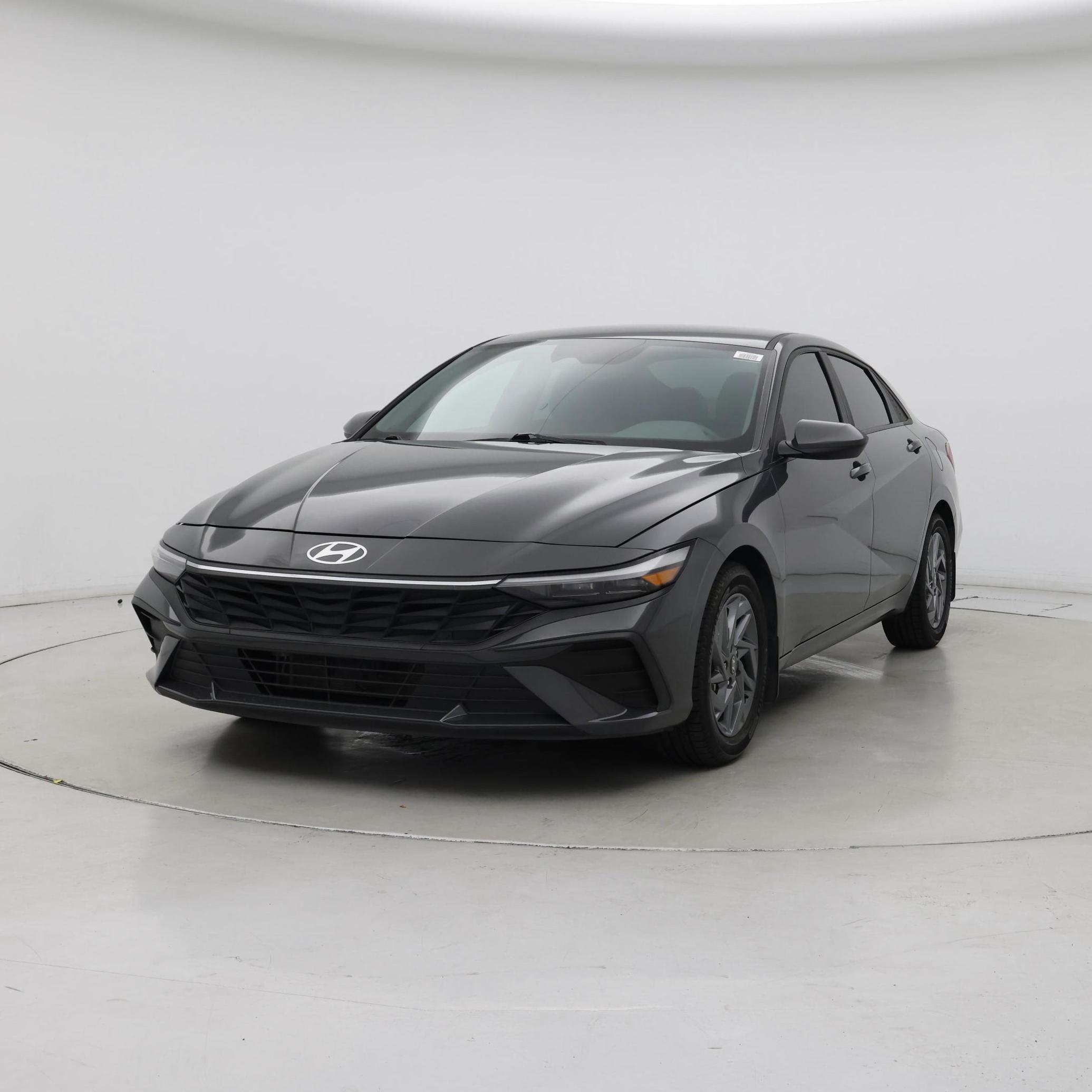 Thumbnail: 2024 Hyundai Elantra - 4