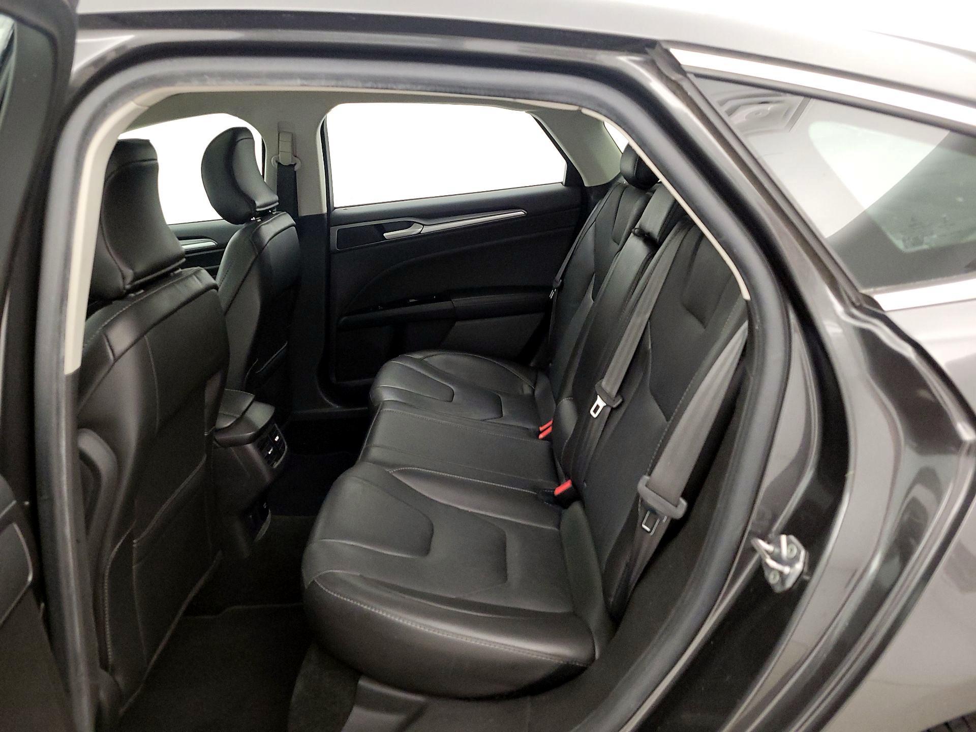 Thumbnail: 2016 Ford Fusion - 20