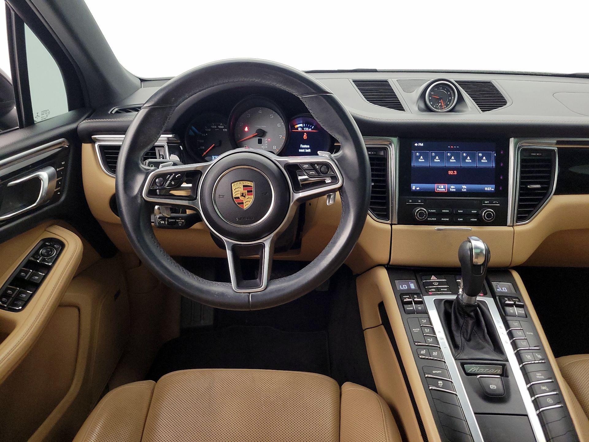 Thumbnail: 2017 Porsche Macan - 10