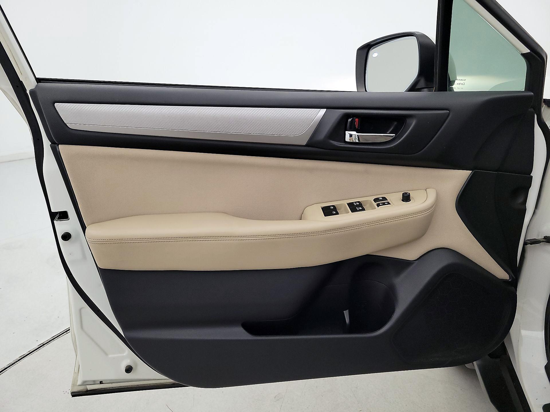 Thumbnail: 2015 Subaru Outback - 12