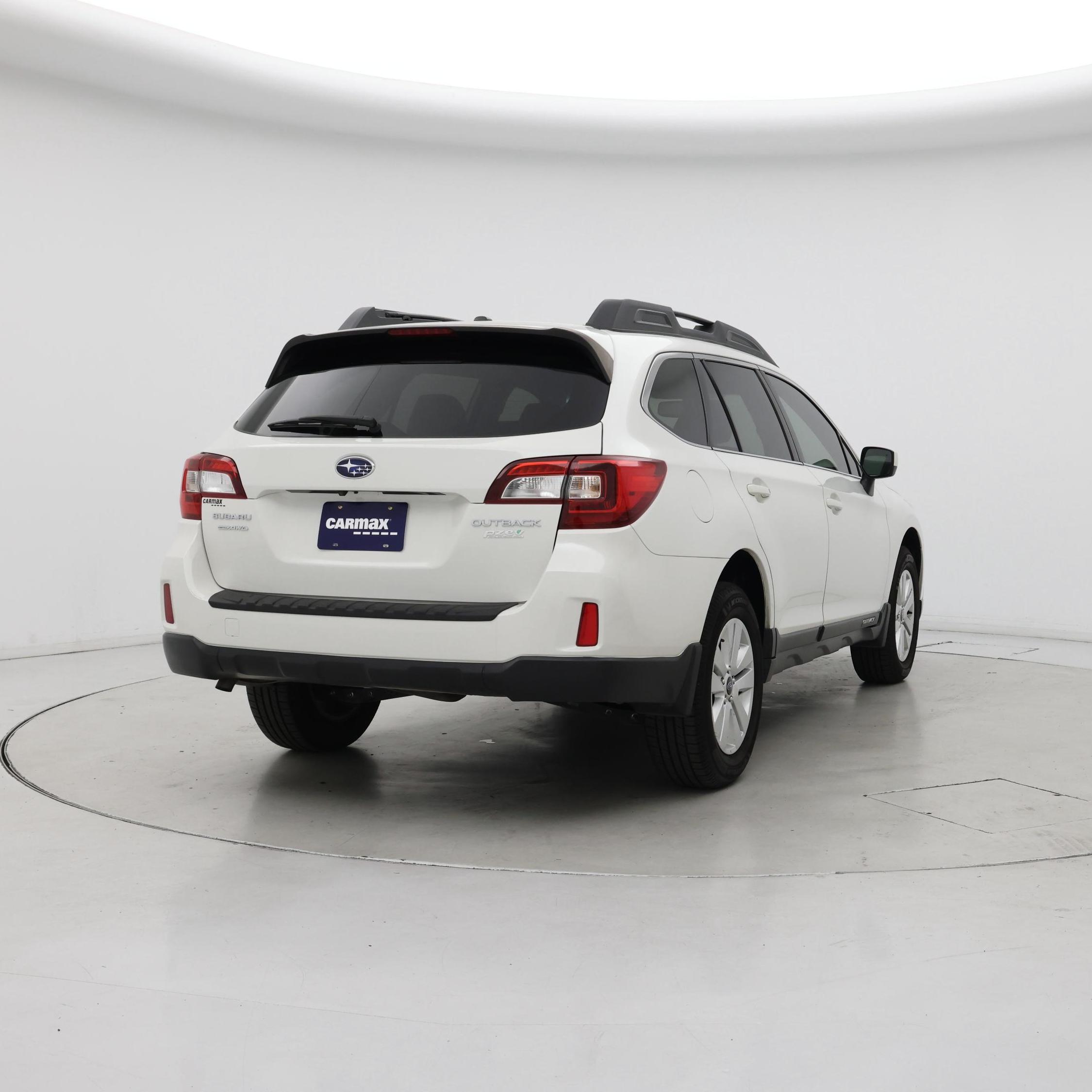 Thumbnail: 2015 Subaru Outback - 8