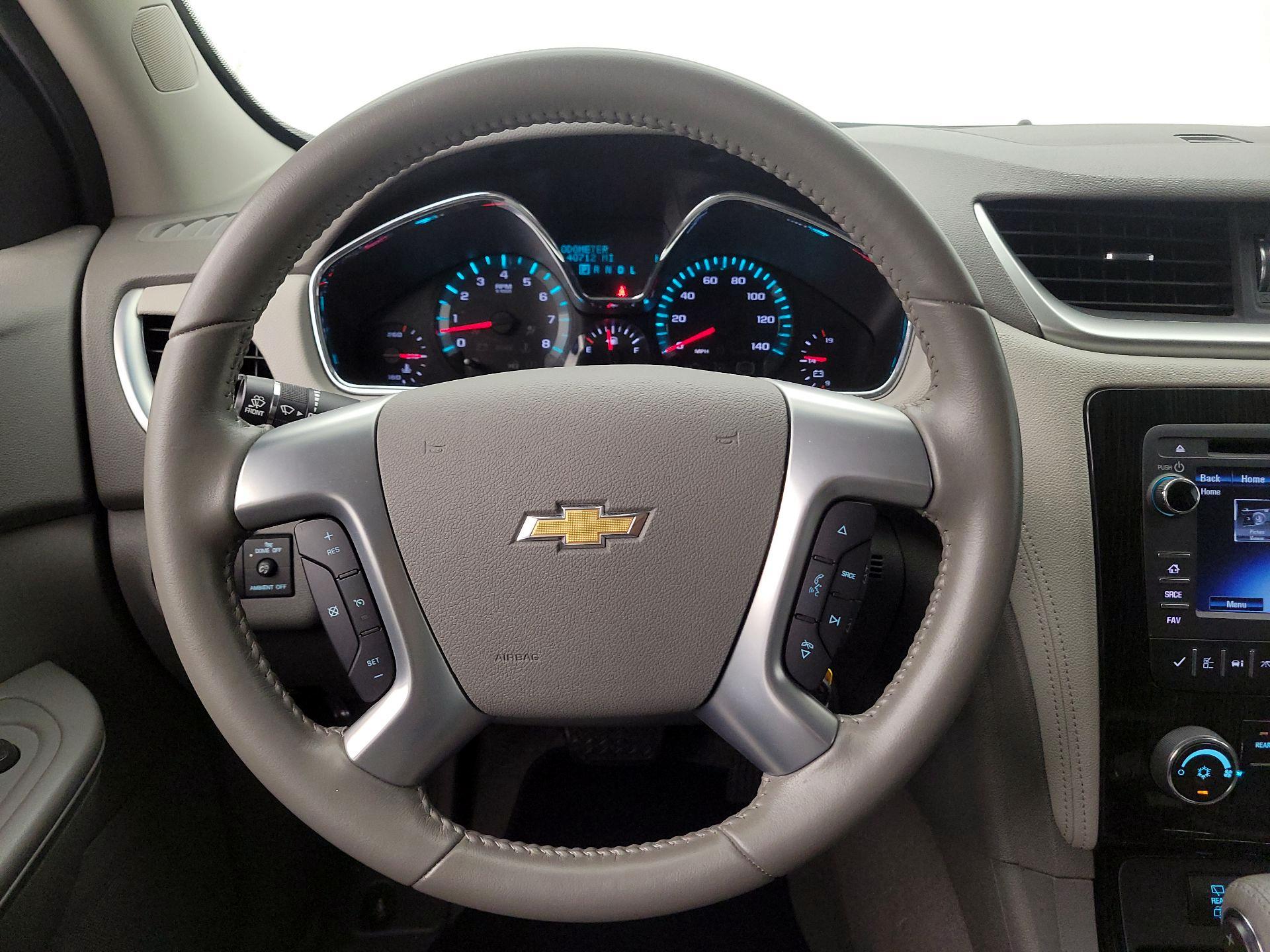 Thumbnail: 2017 Chevrolet Traverse - 10