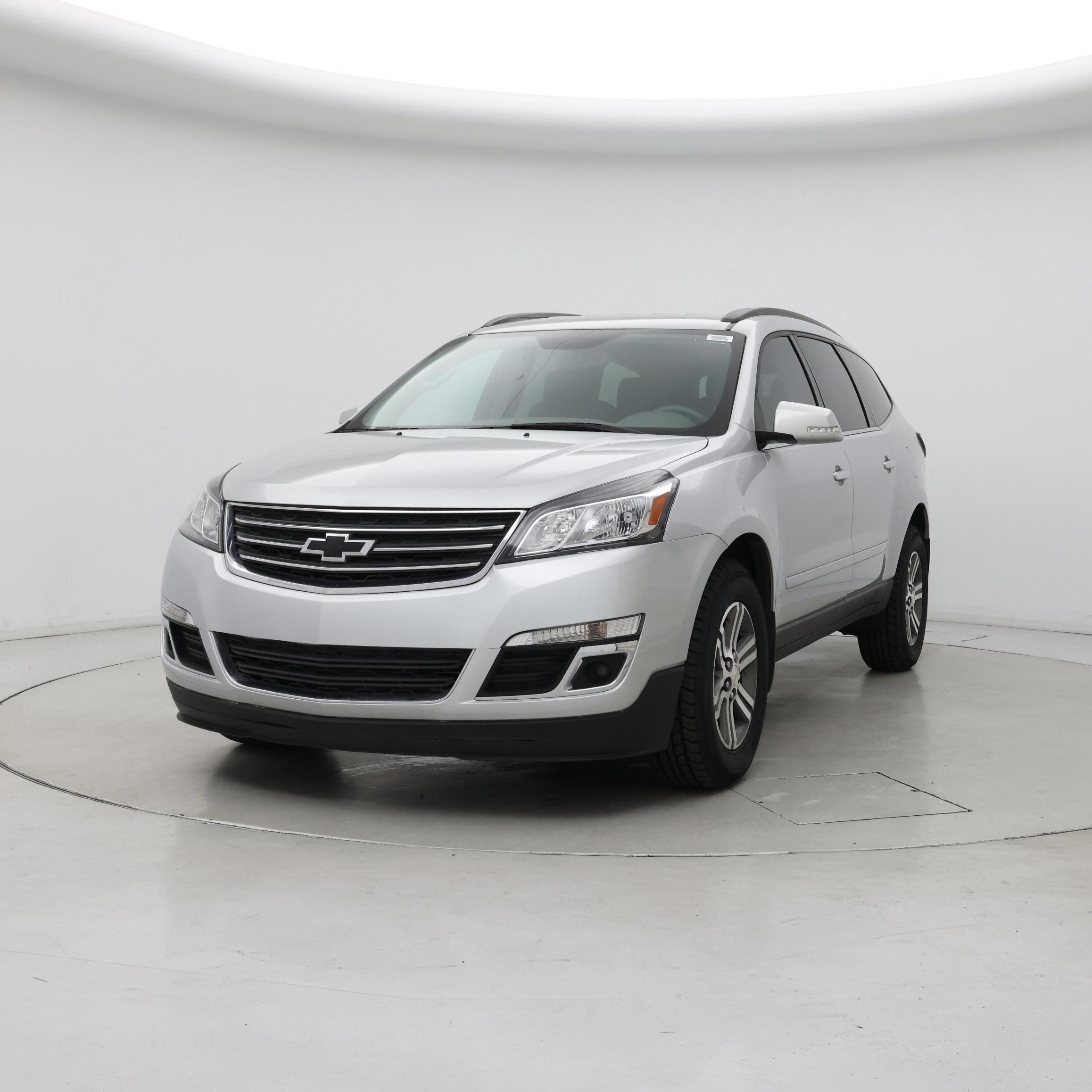 Thumbnail: 2017 Chevrolet Traverse - 4