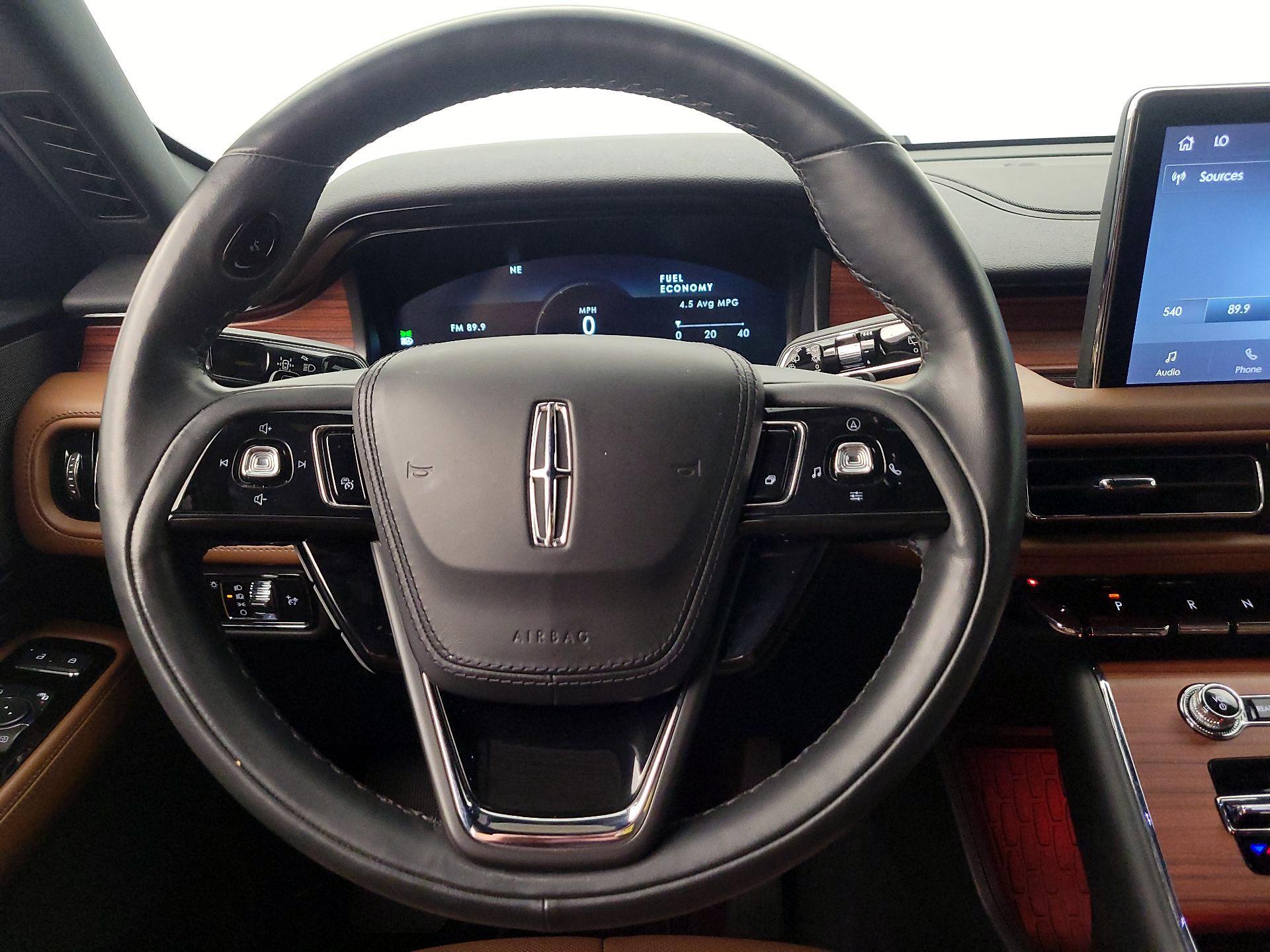Thumbnail: 2023 Lincoln Aviator - 10