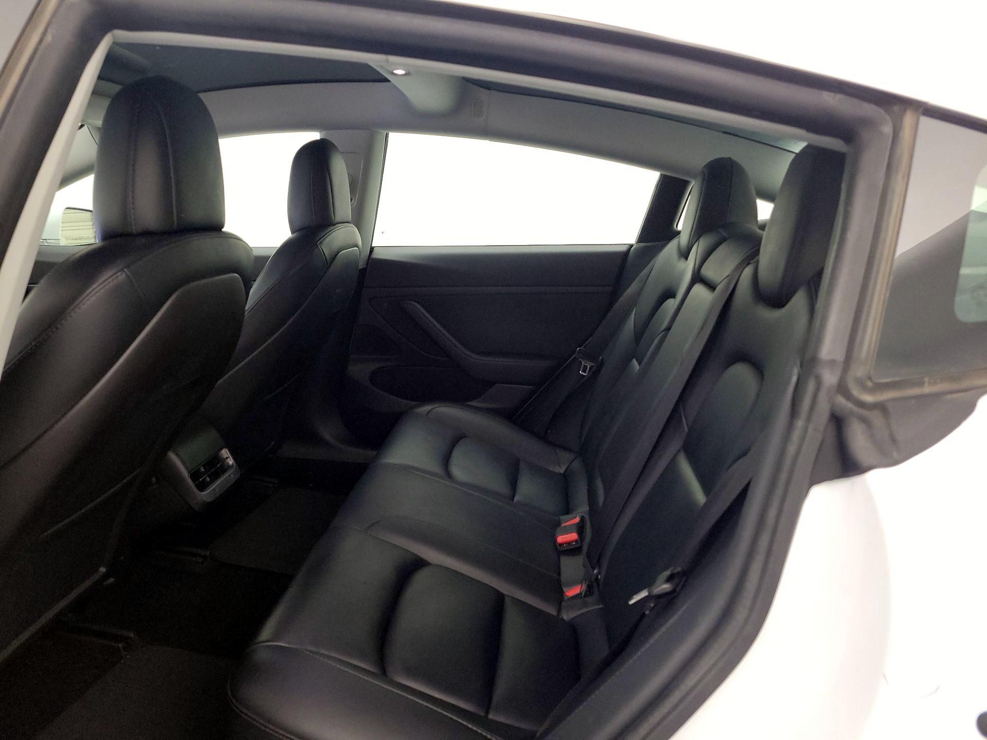 Thumbnail: 2020 Tesla Model 3 - 18