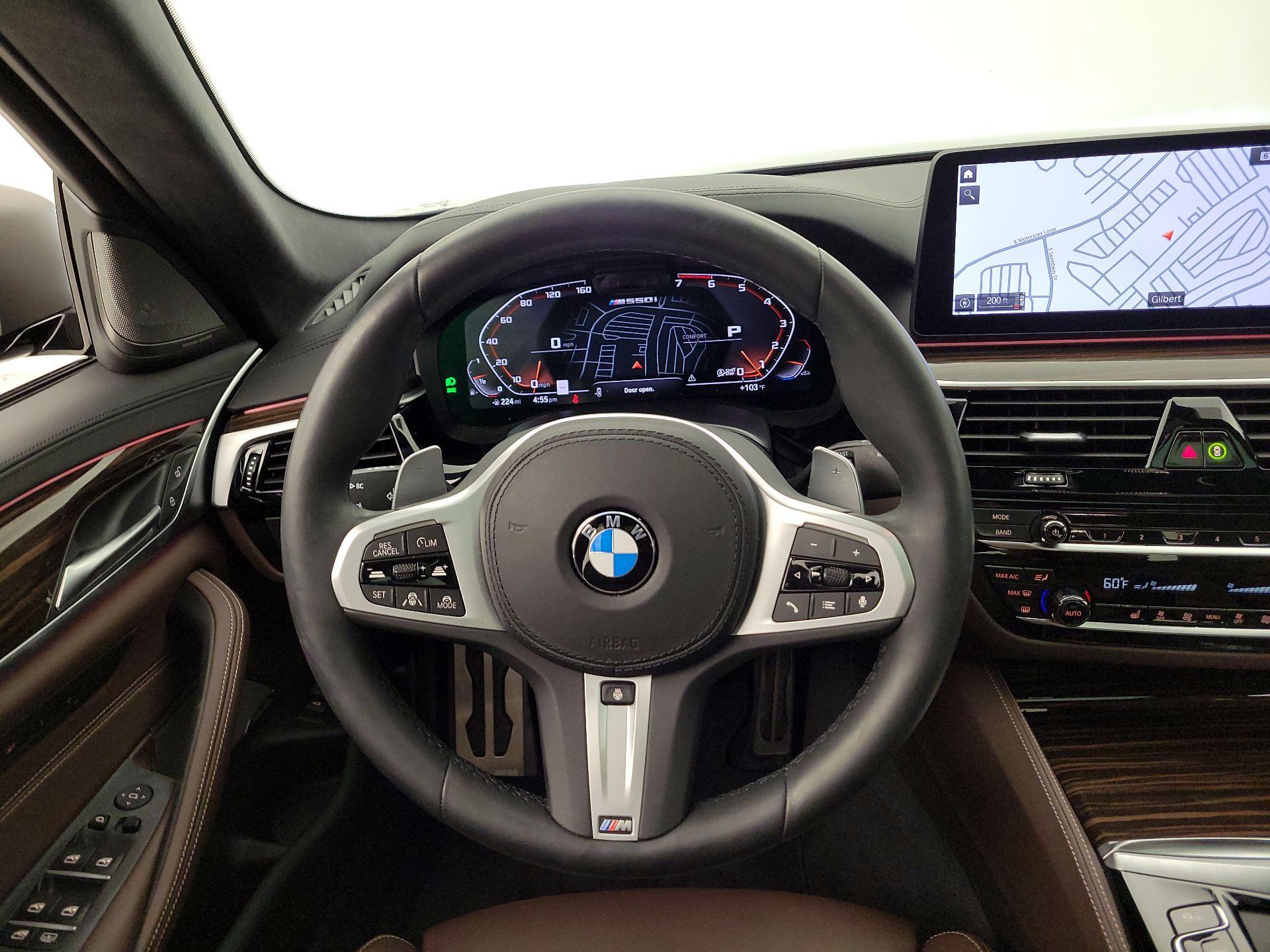 Thumbnail: 2022 BMW 5 Series - 10