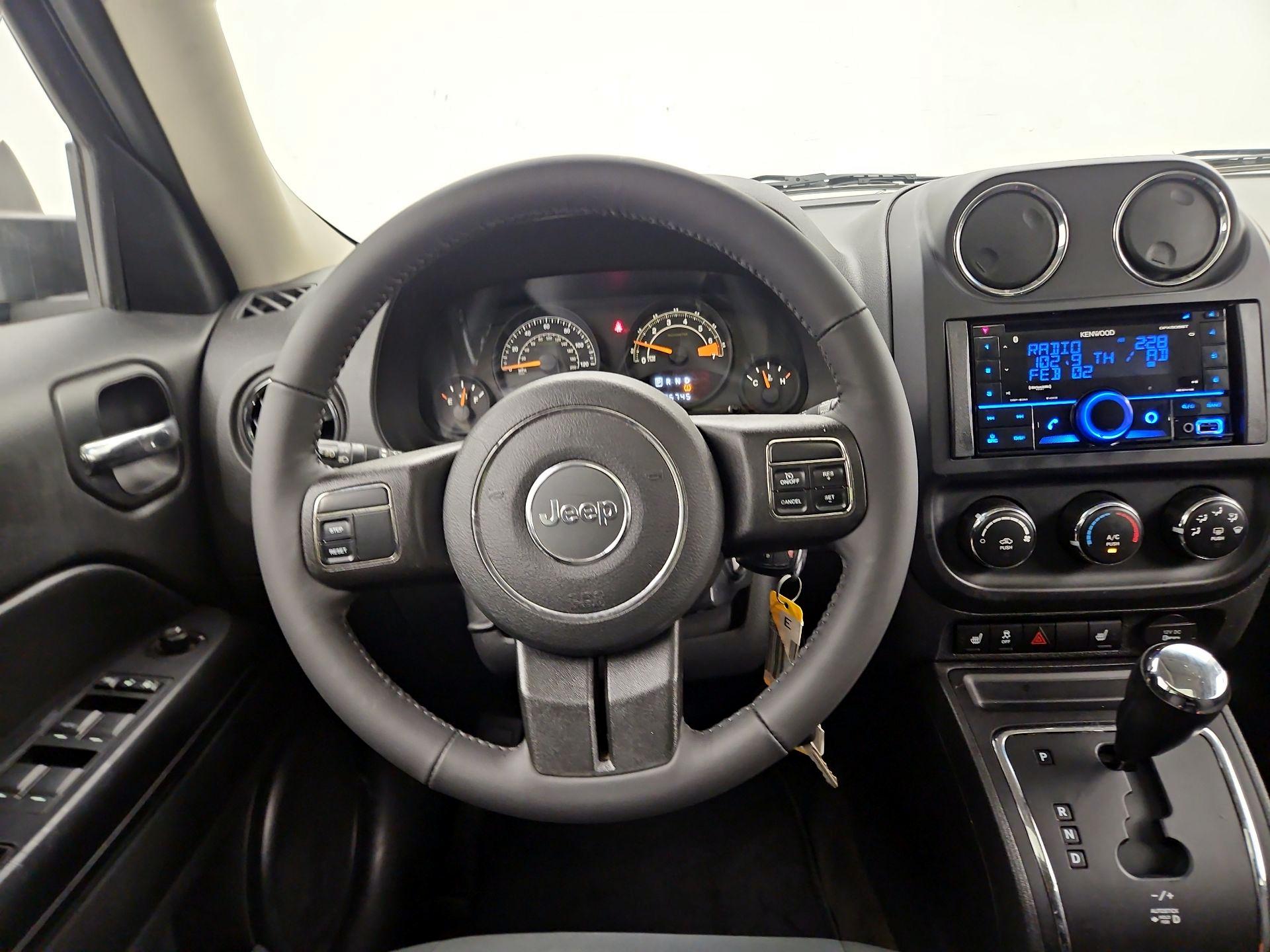 Thumbnail: 2014 Jeep Patriot - 10