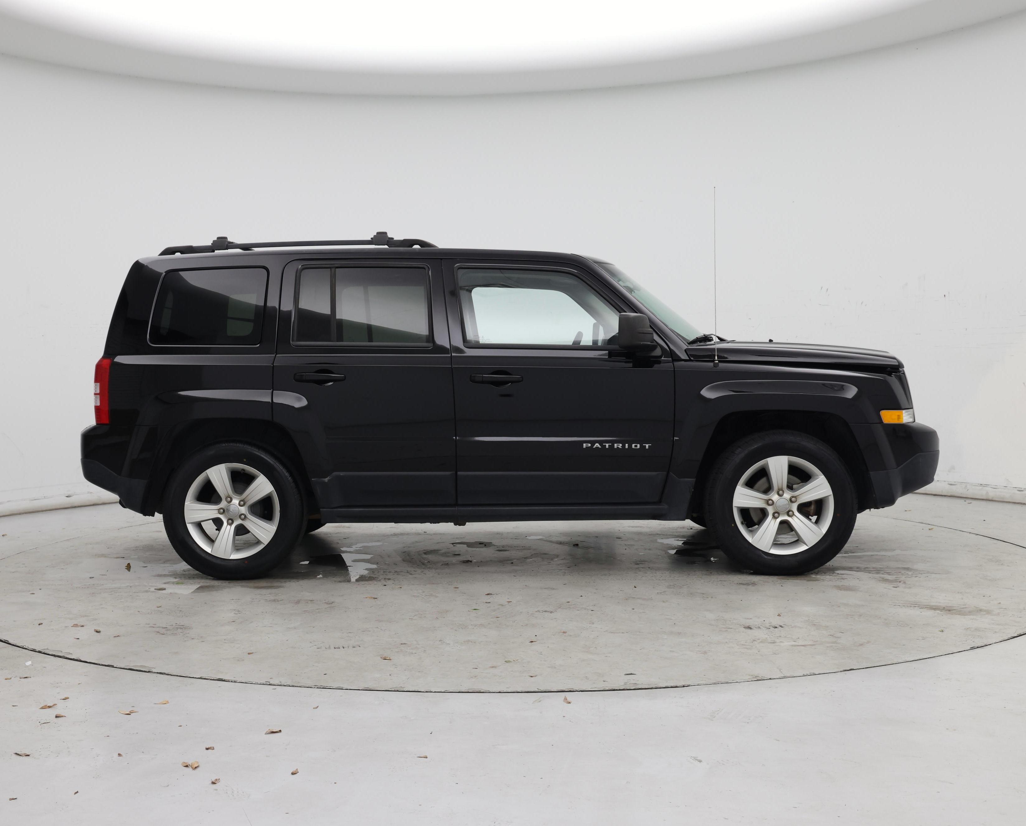 Thumbnail: 2014 Jeep Patriot - 7
