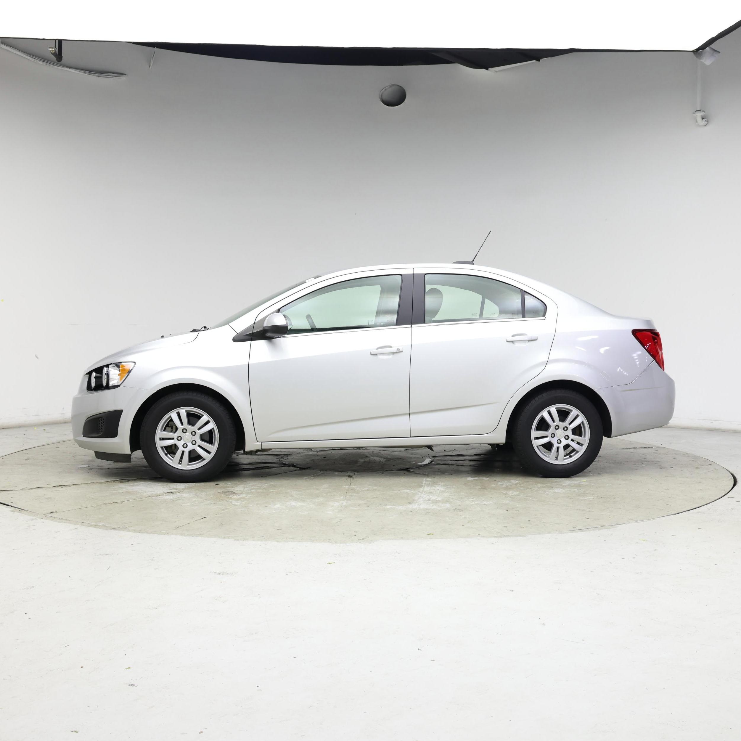 Thumbnail: 2016 Chevrolet Sonic - 3