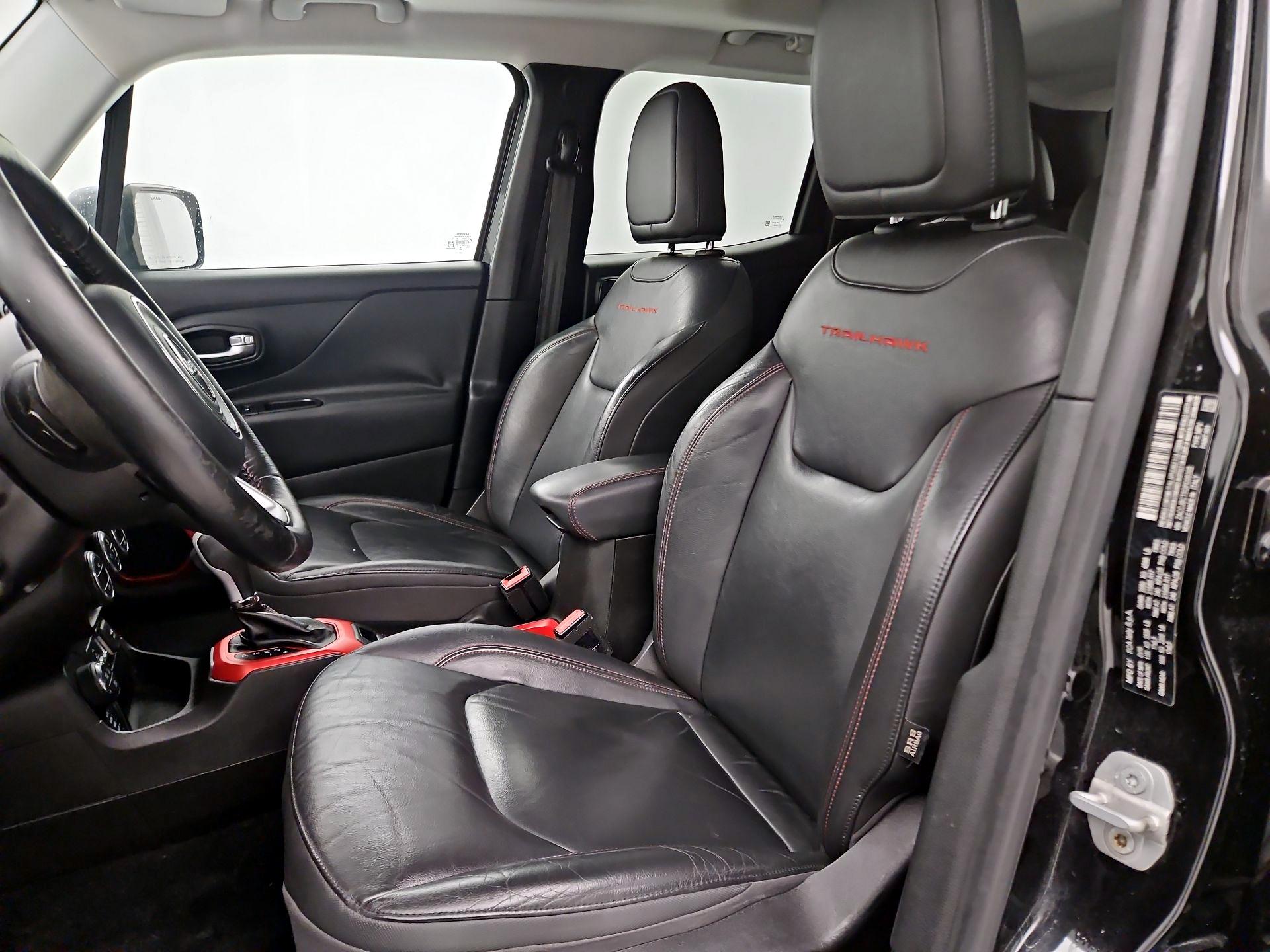 Thumbnail: 2016 Jeep Renegade - 11