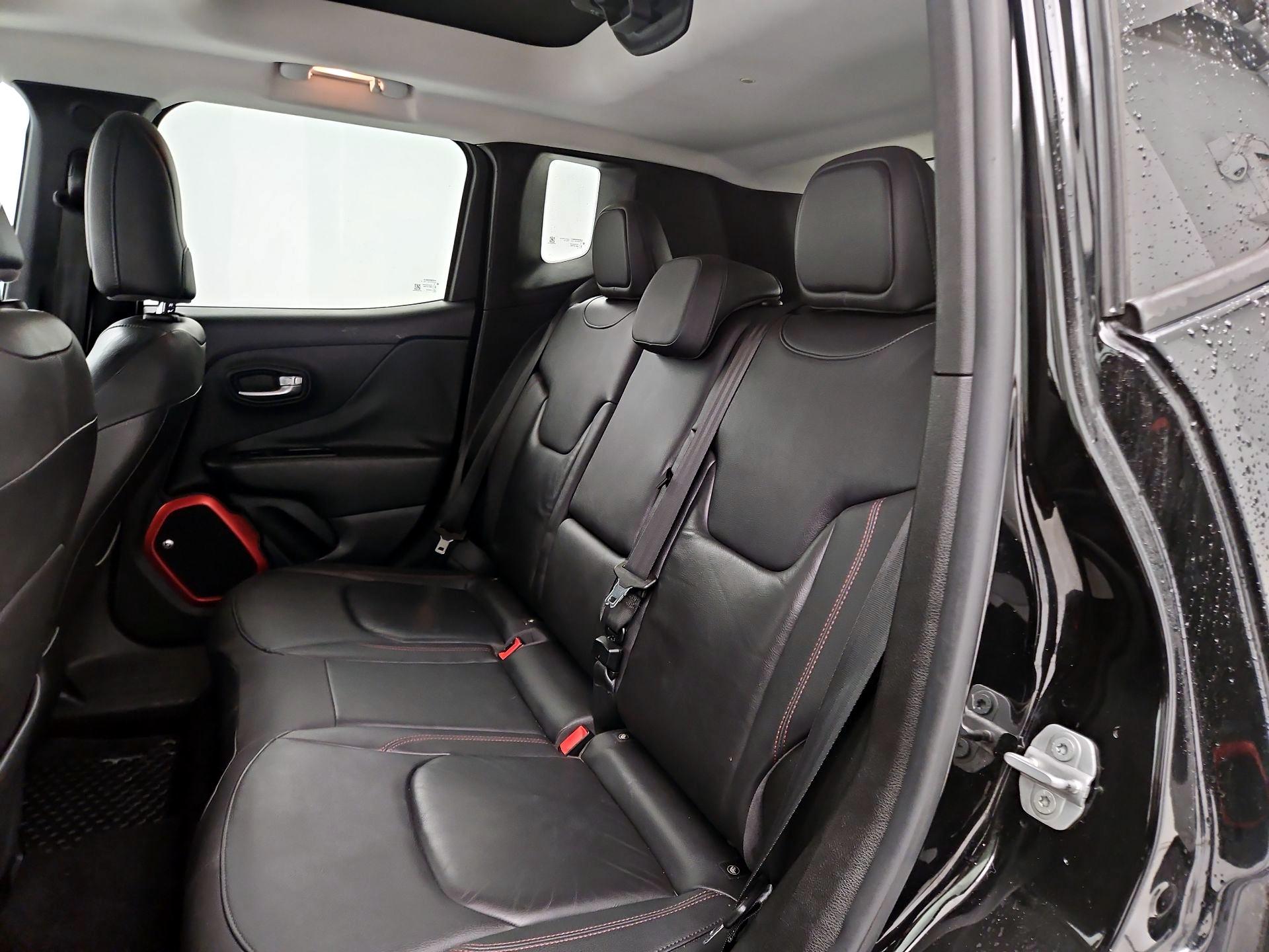 Thumbnail: 2016 Jeep Renegade - 20