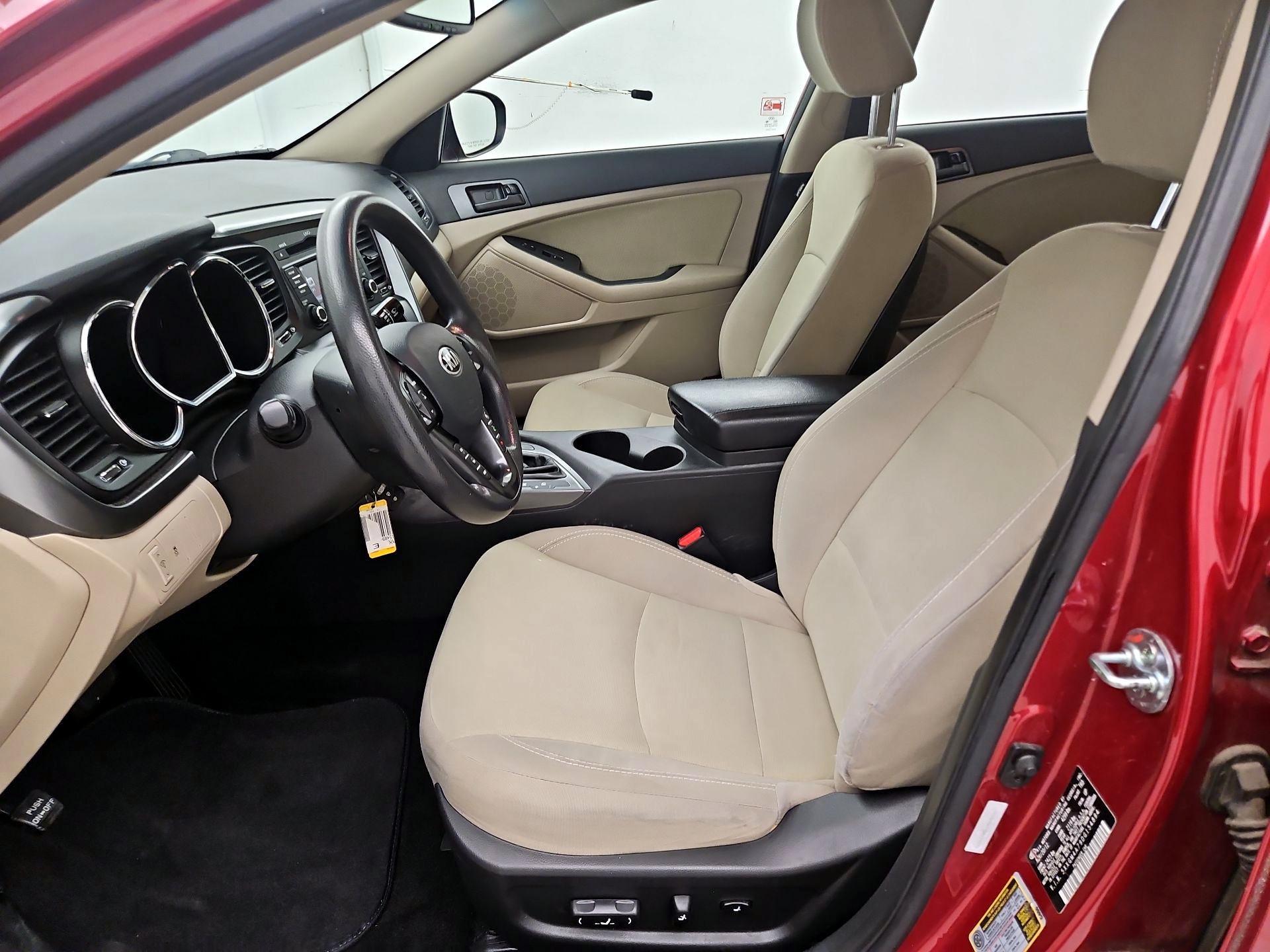 Thumbnail: 2013 Kia Optima - 11