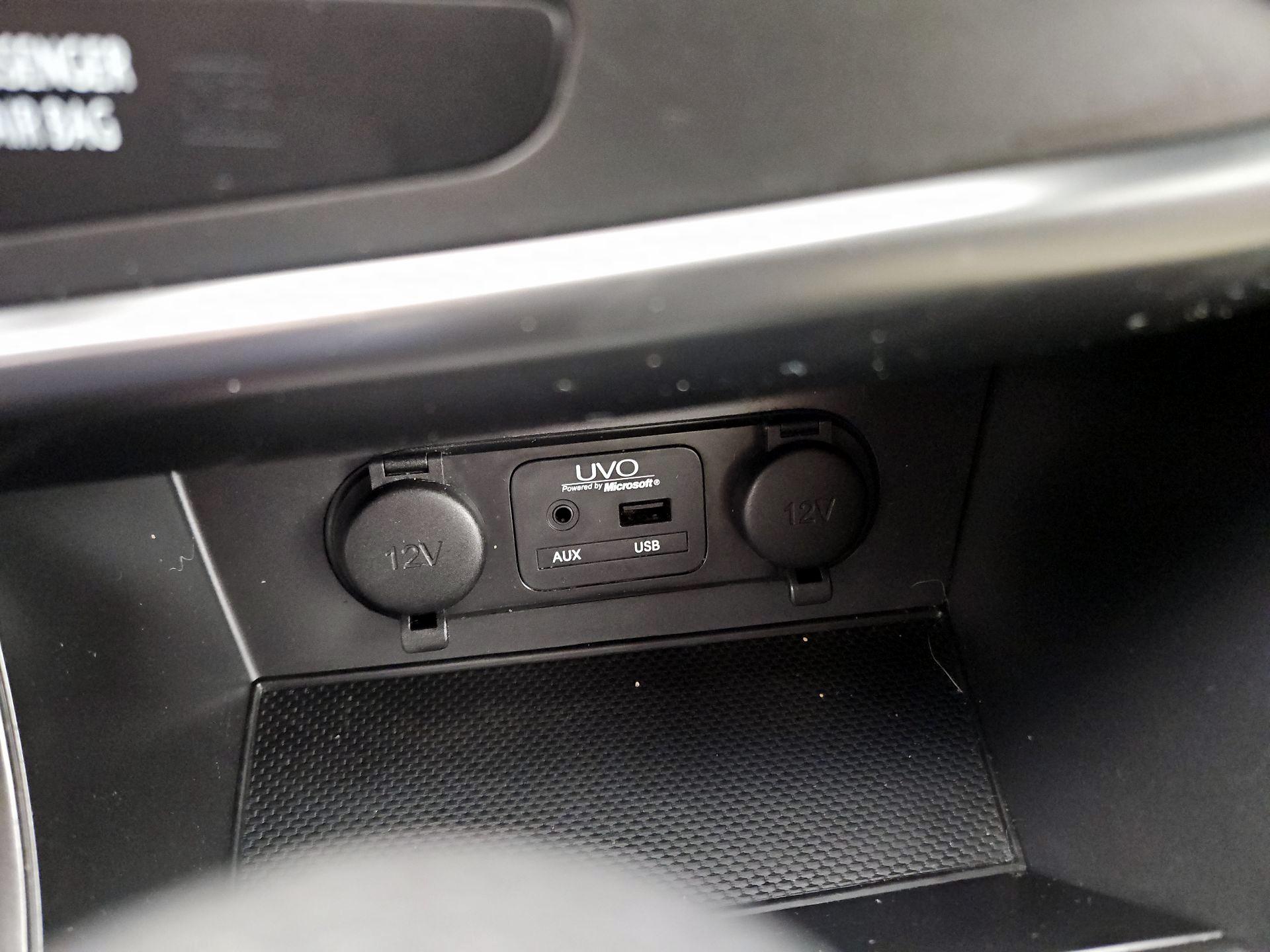 Thumbnail: 2013 Kia Optima - 18