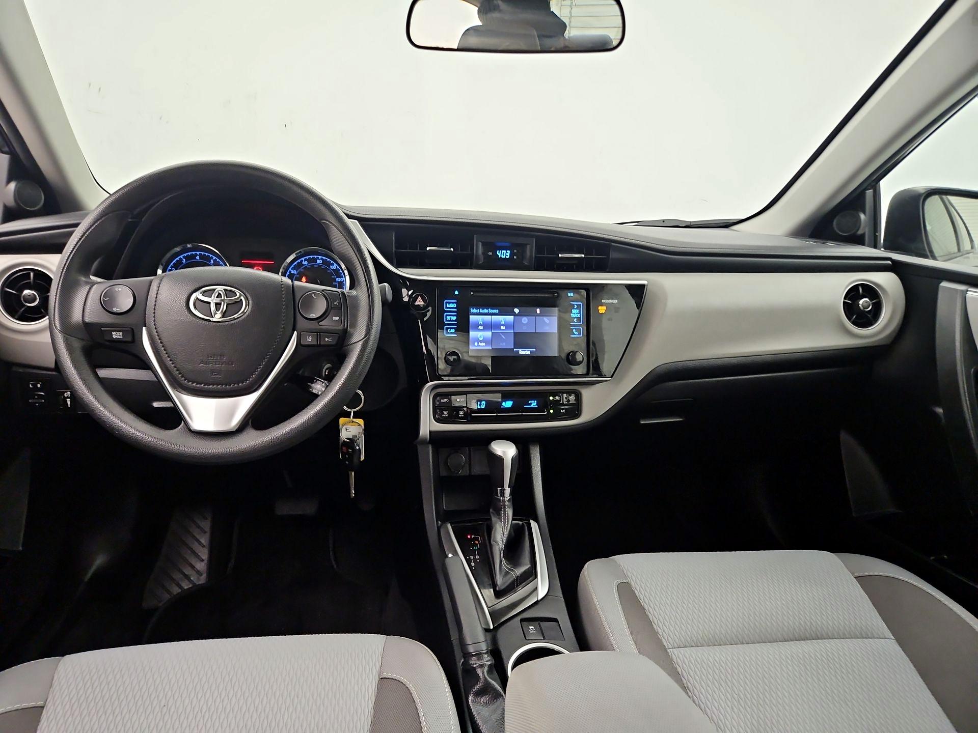 Thumbnail: 2017 Toyota Corolla - 9