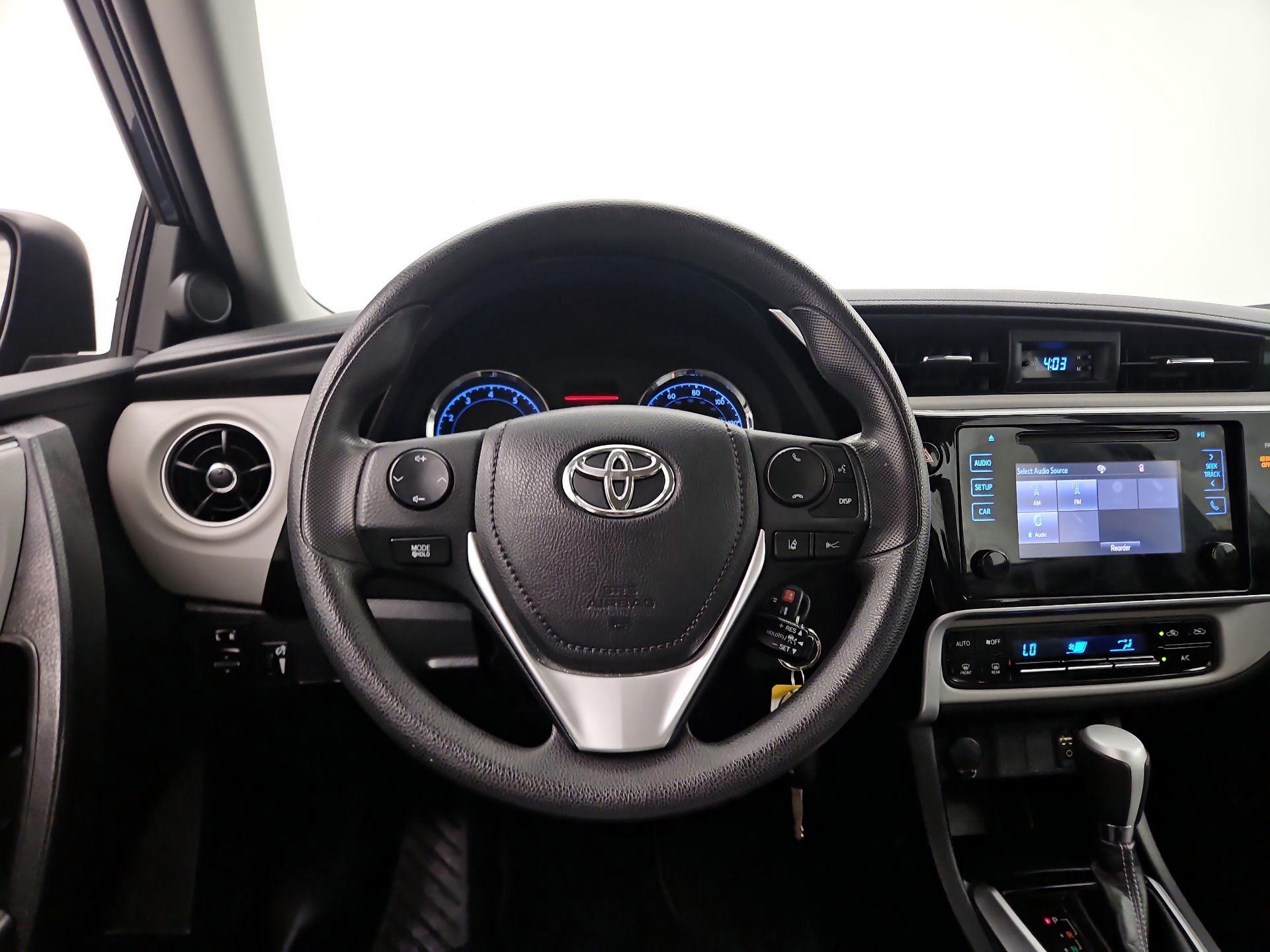 Thumbnail: 2017 Toyota Corolla - 10