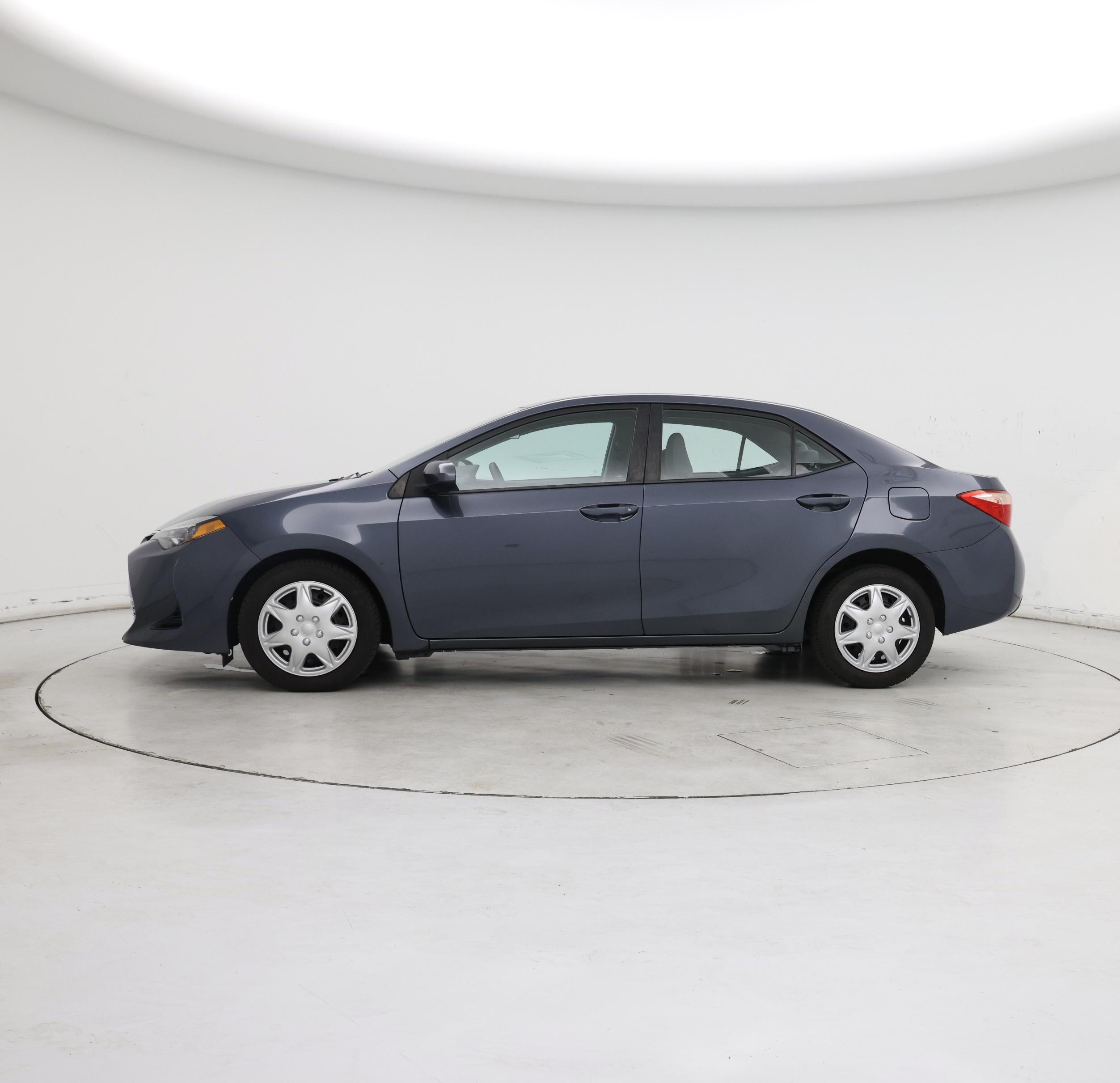 Thumbnail: 2017 Toyota Corolla - 3