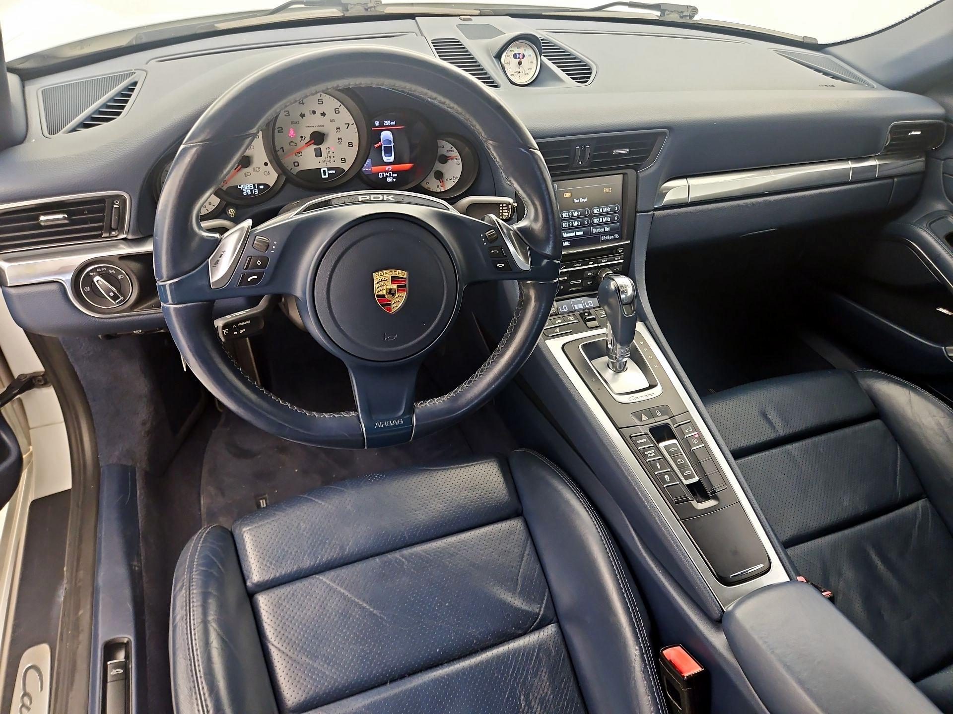Thumbnail: 2014 Porsche 911 - 9