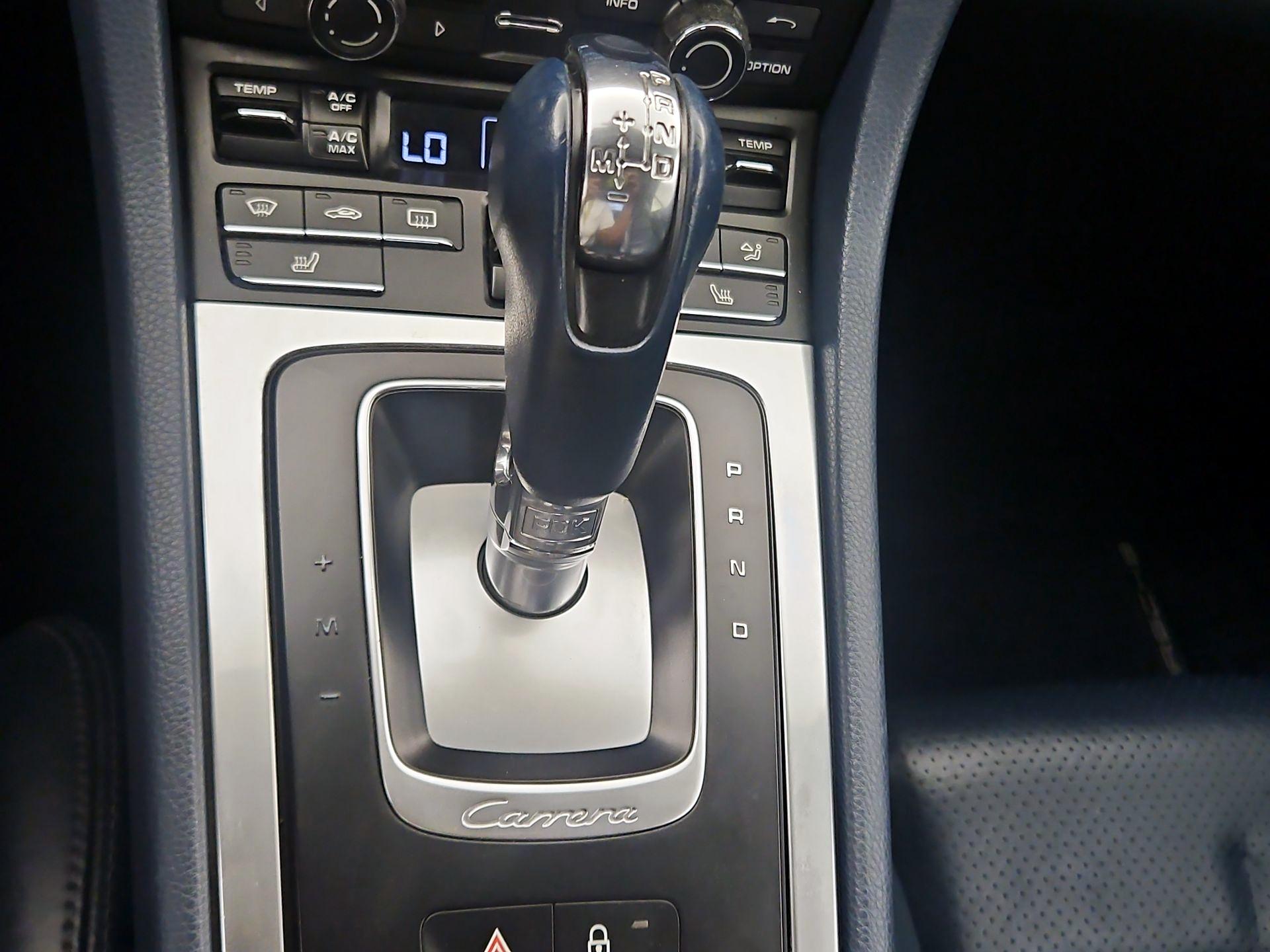 Thumbnail: 2014 Porsche 911 - 18