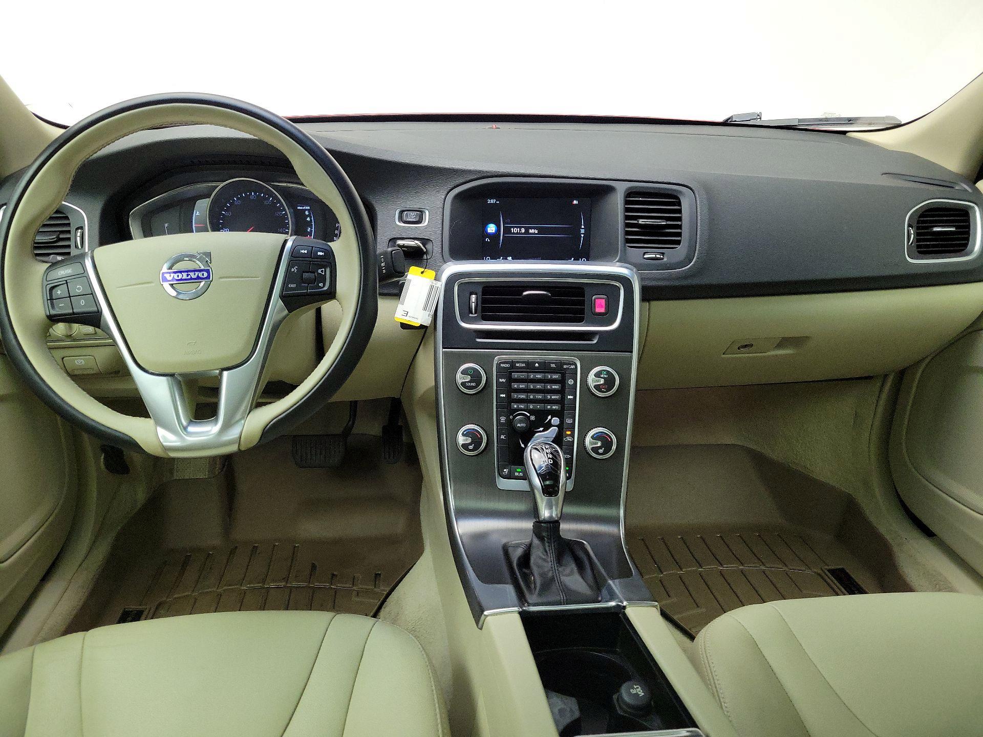 Thumbnail: 2015 Volvo S60 - 9
