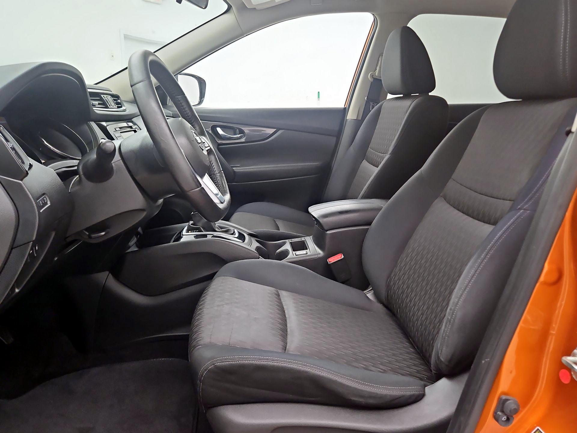 Thumbnail: 2018 Nissan Rogue - 11