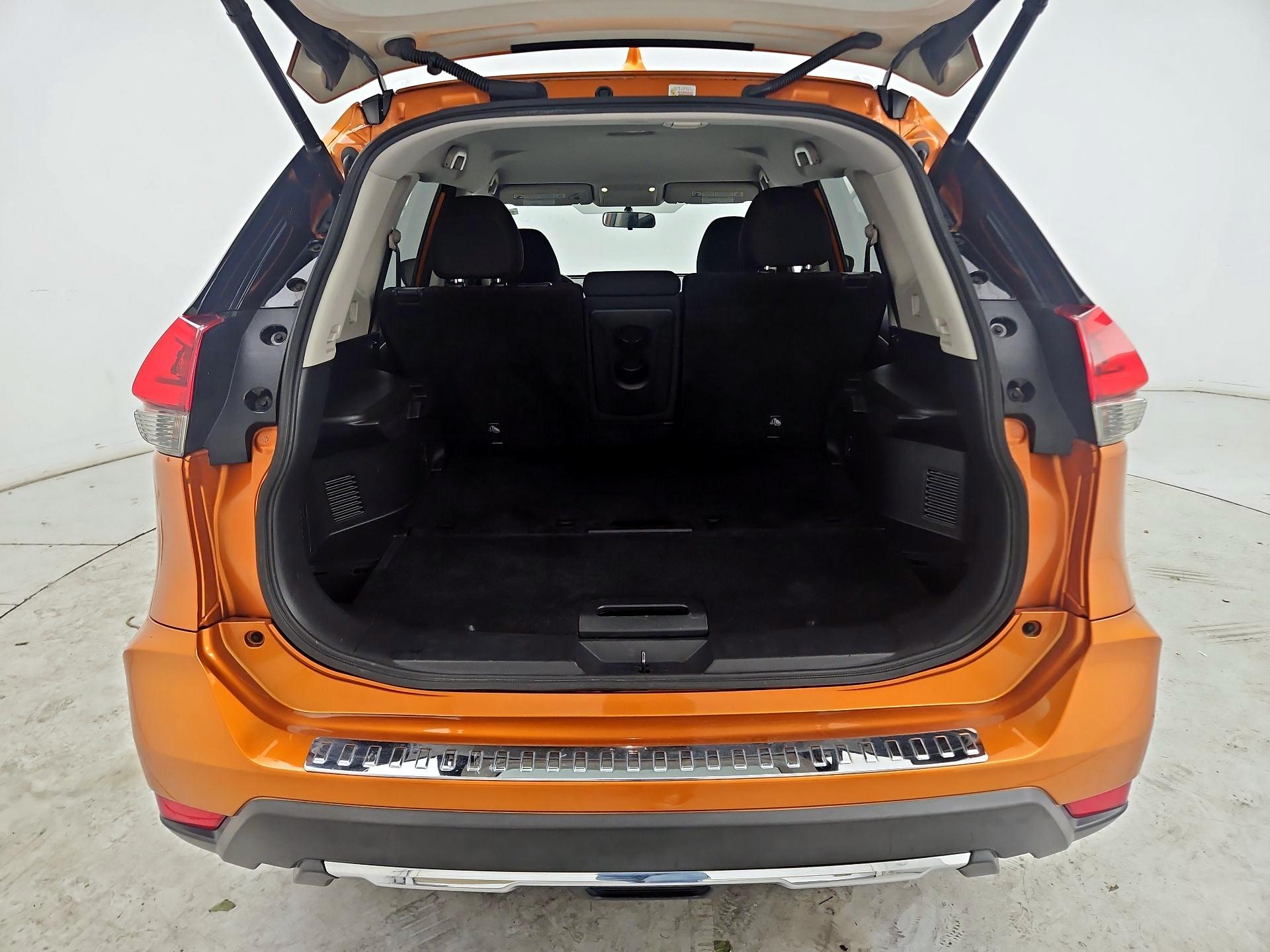 Thumbnail: 2018 Nissan Rogue - 20