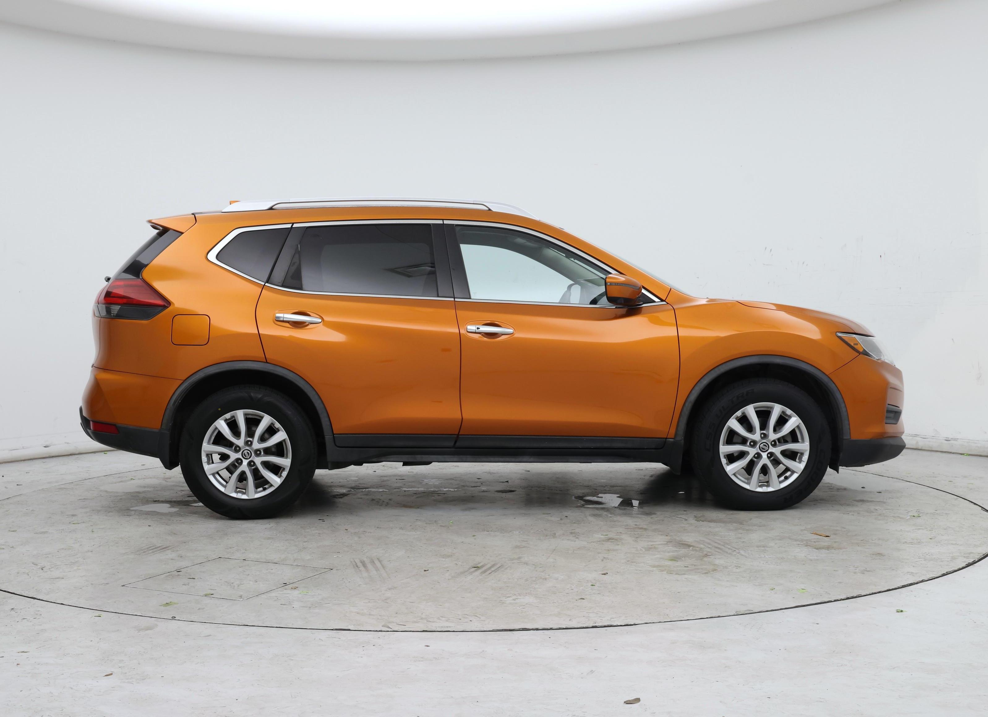 Thumbnail: 2018 Nissan Rogue - 7