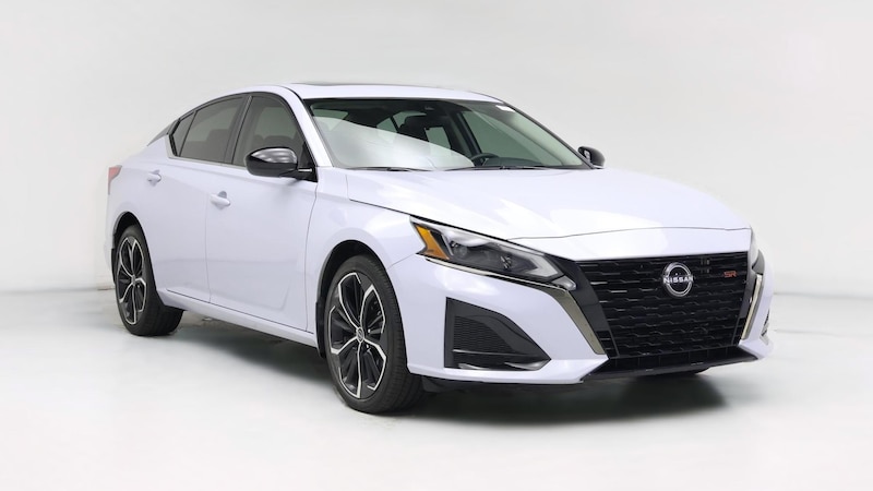2023 Nissan Altima SR Hero Image