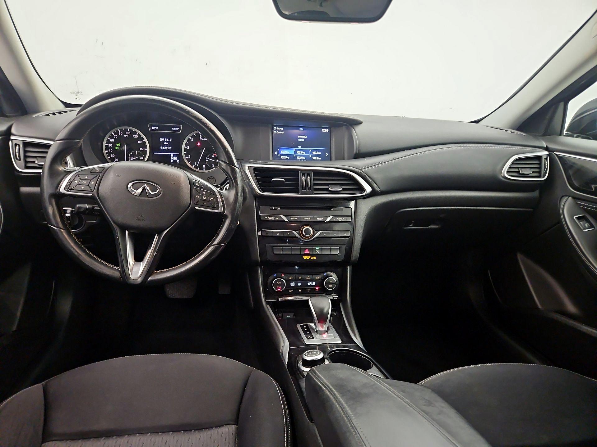 Thumbnail: 2017 INFINITI QX30 - 9